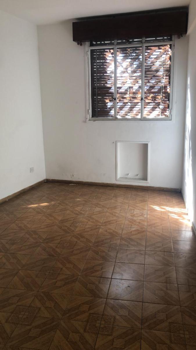 DPTO 3 AMB EN PB AL FRENTE EN VENTA — foto 6