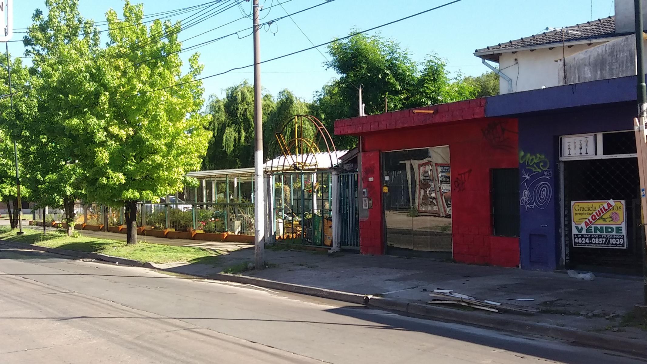 LOCAL COMERCIAL APTO TODO DESTINO. PARQUE CON SALIDA A TRES CALLES. — foto 13