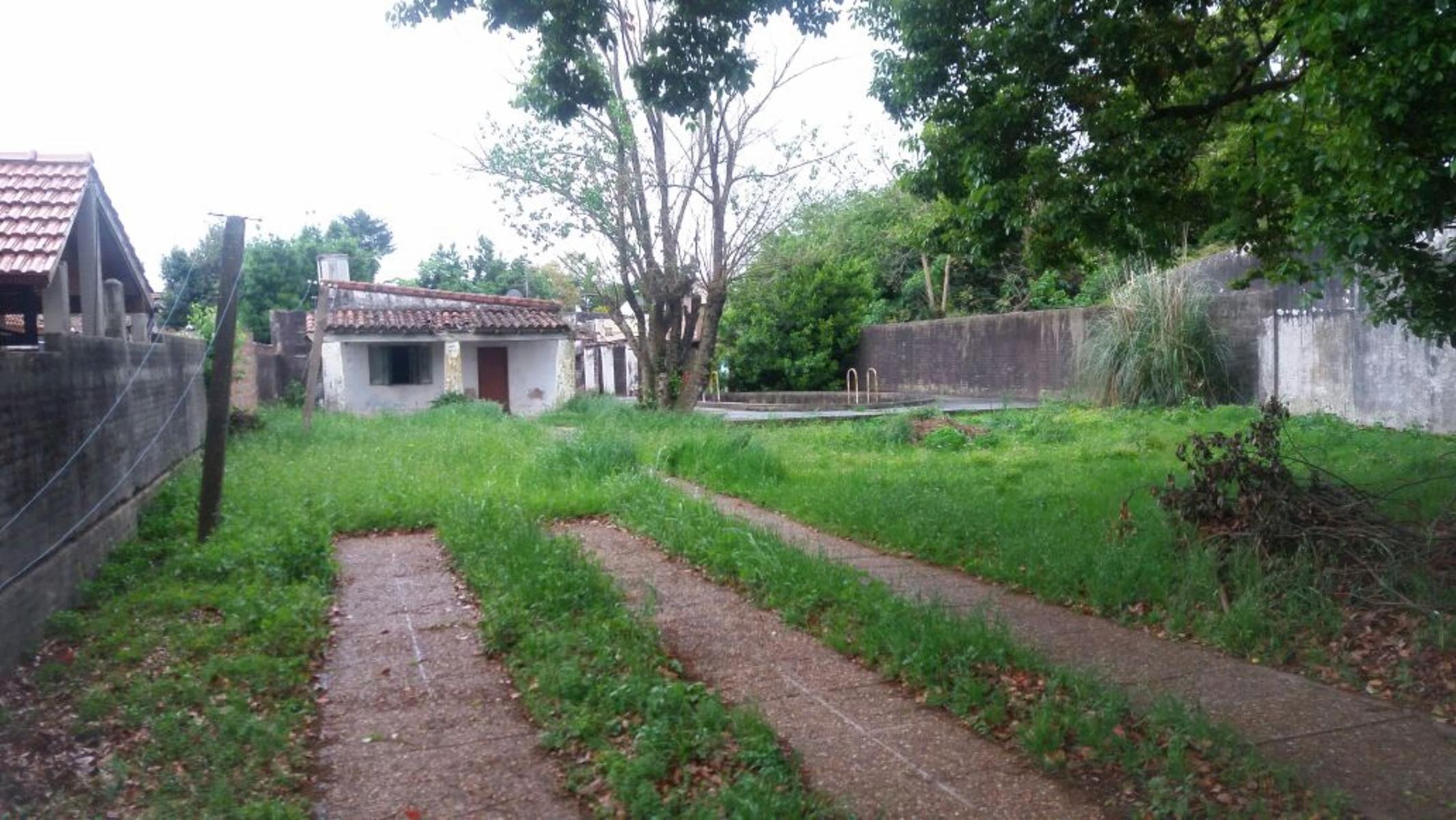 CHALET "A RECICLAR" SOBRE IMPORTANTE TERRENO. — foto 3