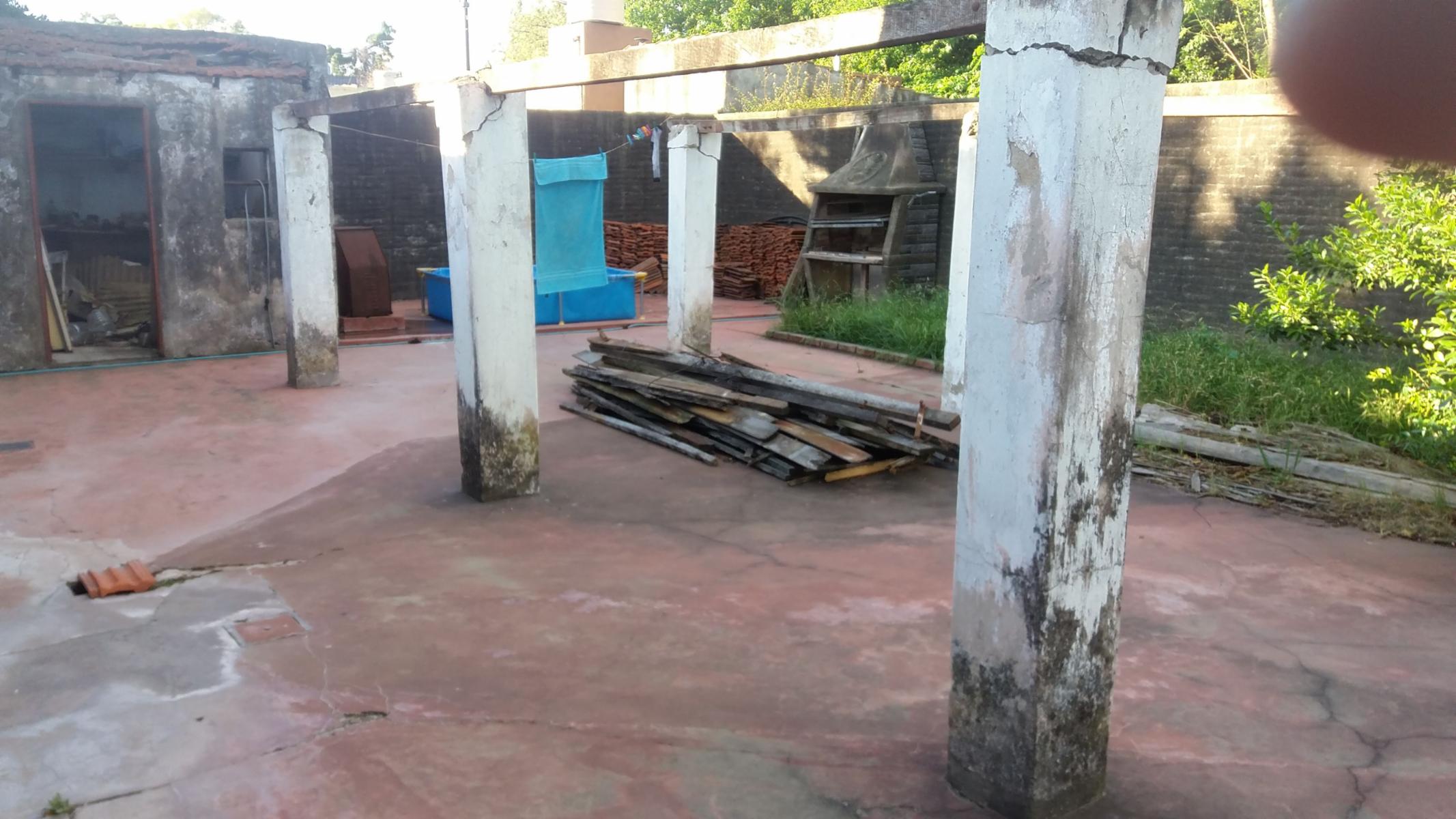 CHALET "A RECICLAR" SOBRE IMPORTANTE TERRENO. — foto 8