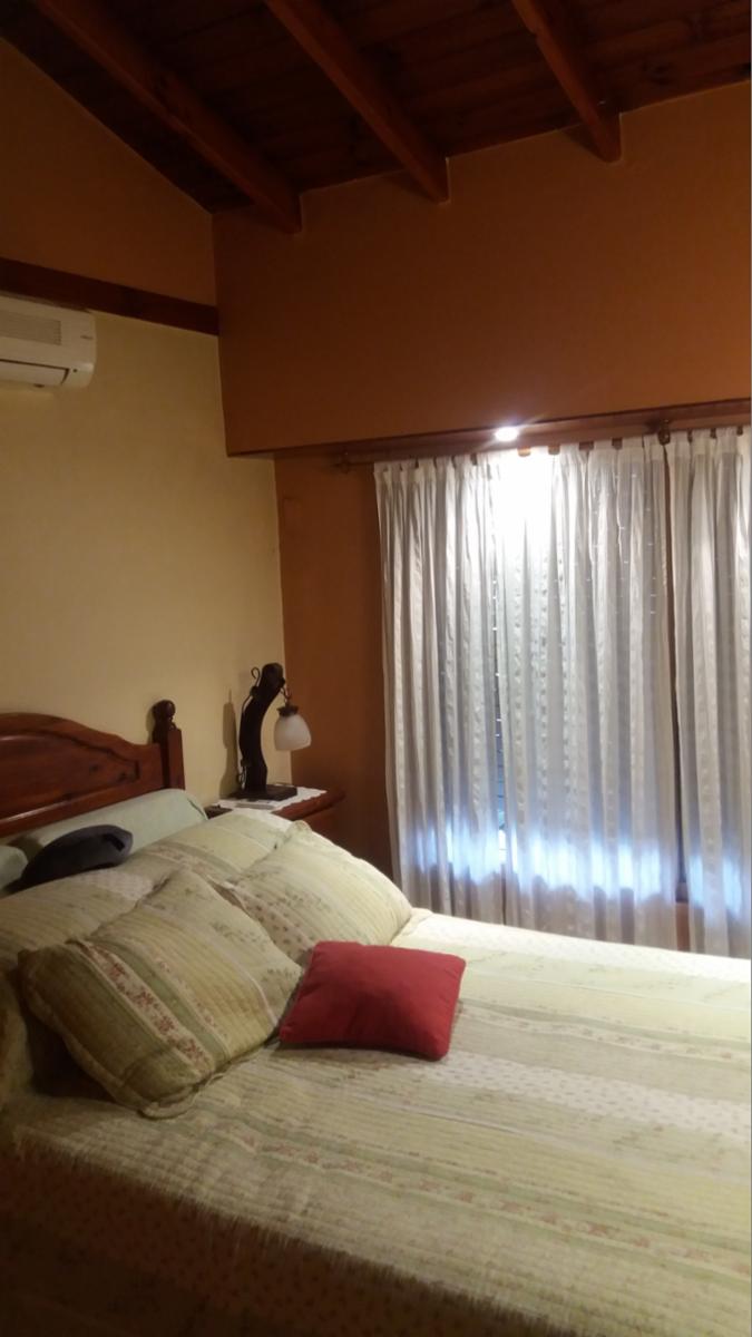 CHALET RECICLADO 4 AMBIENTES CON QUINCHO EN VILLA ARIZA, ITUZAINGO, PBA — foto 10