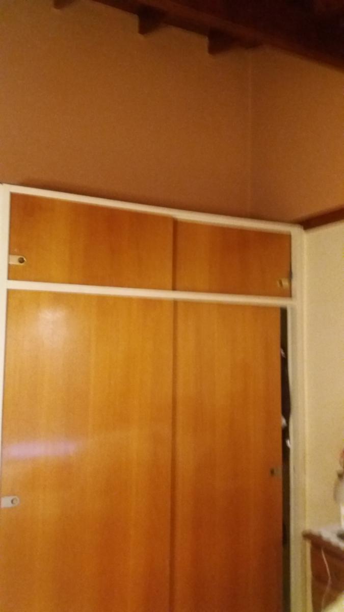 CHALET RECICLADO 4 AMBIENTES CON QUINCHO EN VILLA ARIZA, ITUZAINGO, PBA — foto 12