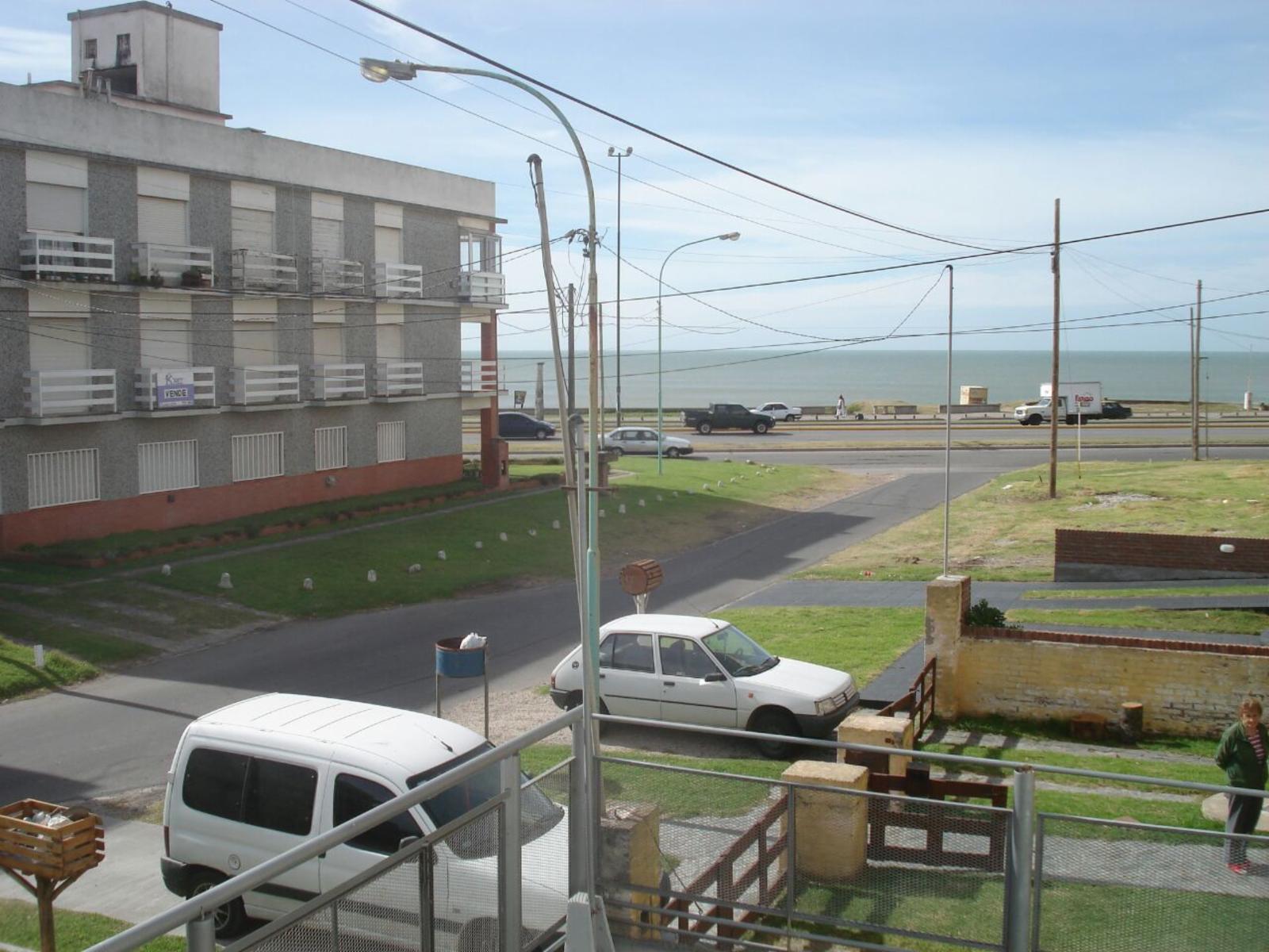 MAR DEL PLATA. TRIPLEX A ESTRENAR FRENTE AL MAR. SIN EXPENSAS!! — foto 2