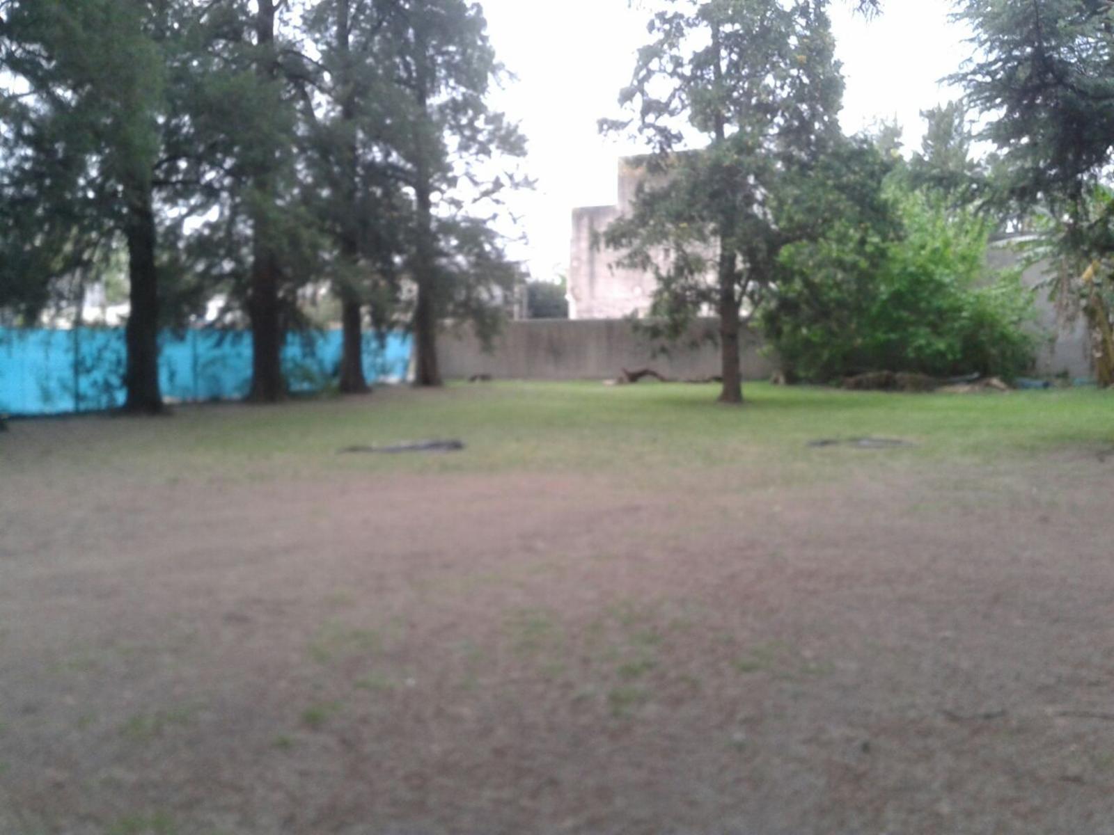 ITUZAINGO (PBA). AMPLIO LOTE EN BARRIO CERRADO CON EXCELENTE FORESTACION. — foto 2