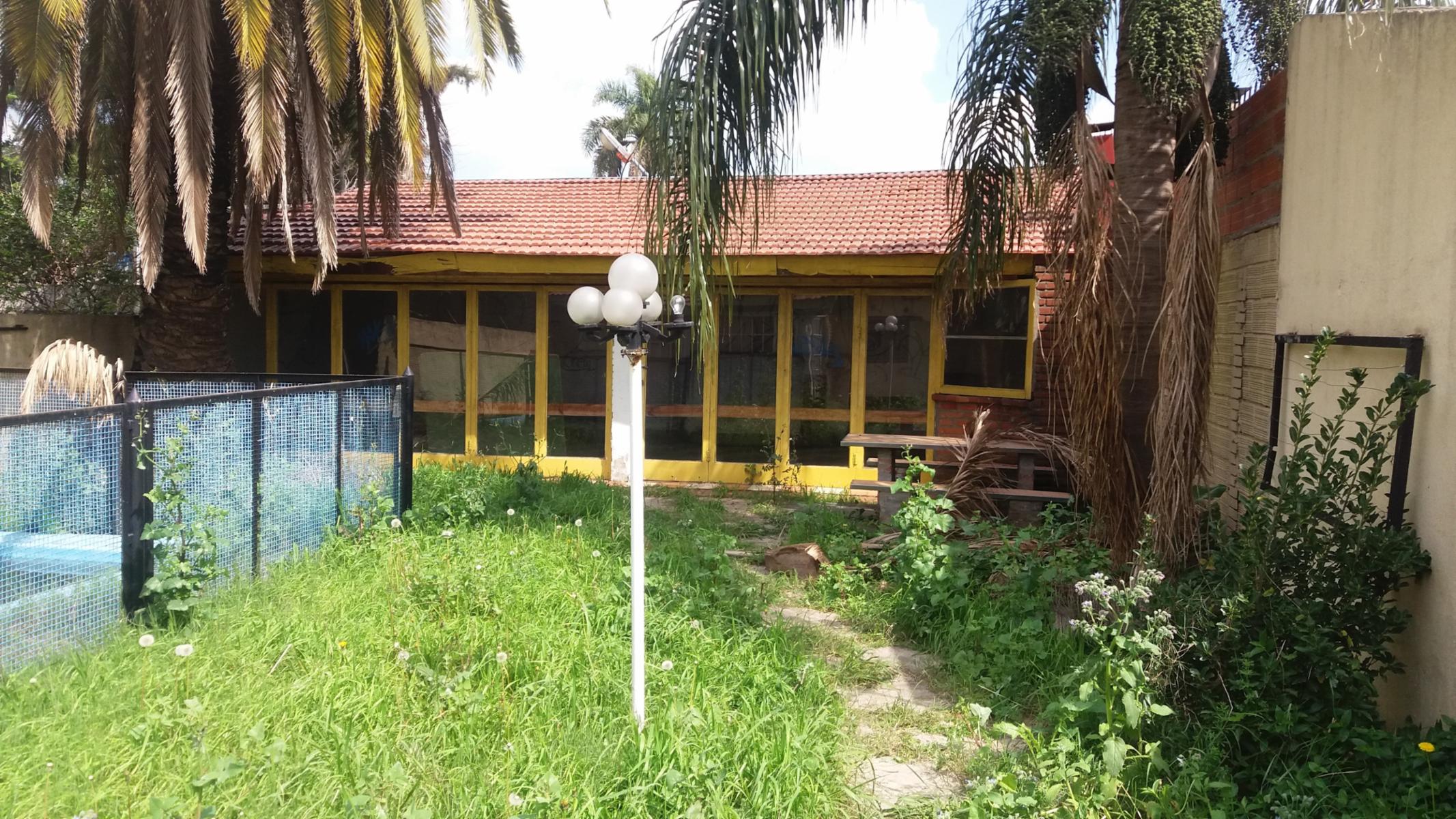 OPORTUNIDAD INVERSOR: 2 PH A RECICLAR CON FONDO, PISCINA Y QUINCHO — foto 7