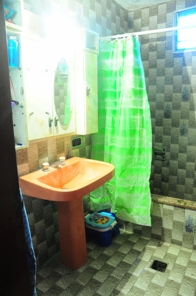 Casa en Lote Propio con Dos Locales, Berazategui — foto 6