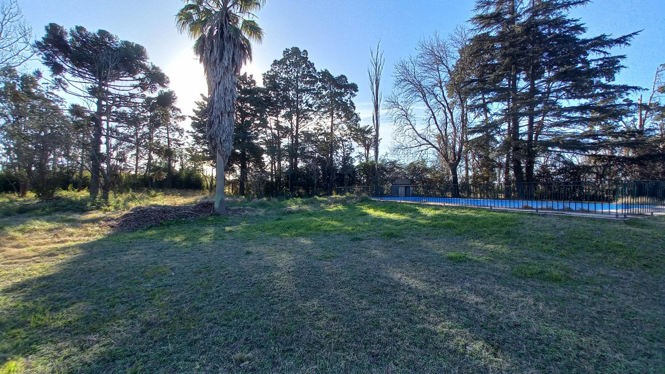 Casa quinta en Banda norte con pileta y gran parque. - 1