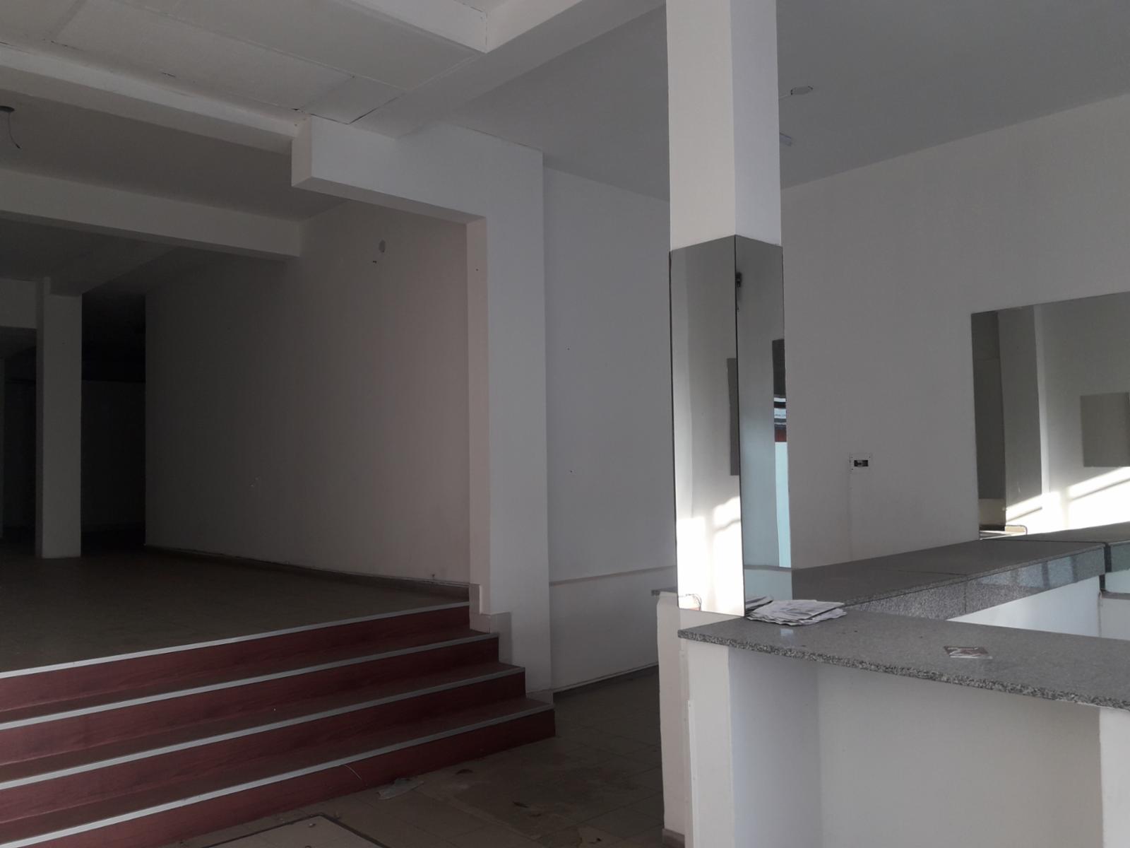 Alquilo Amplio Local Comercial Calle Santa Fe Corrientes Capital - 5
