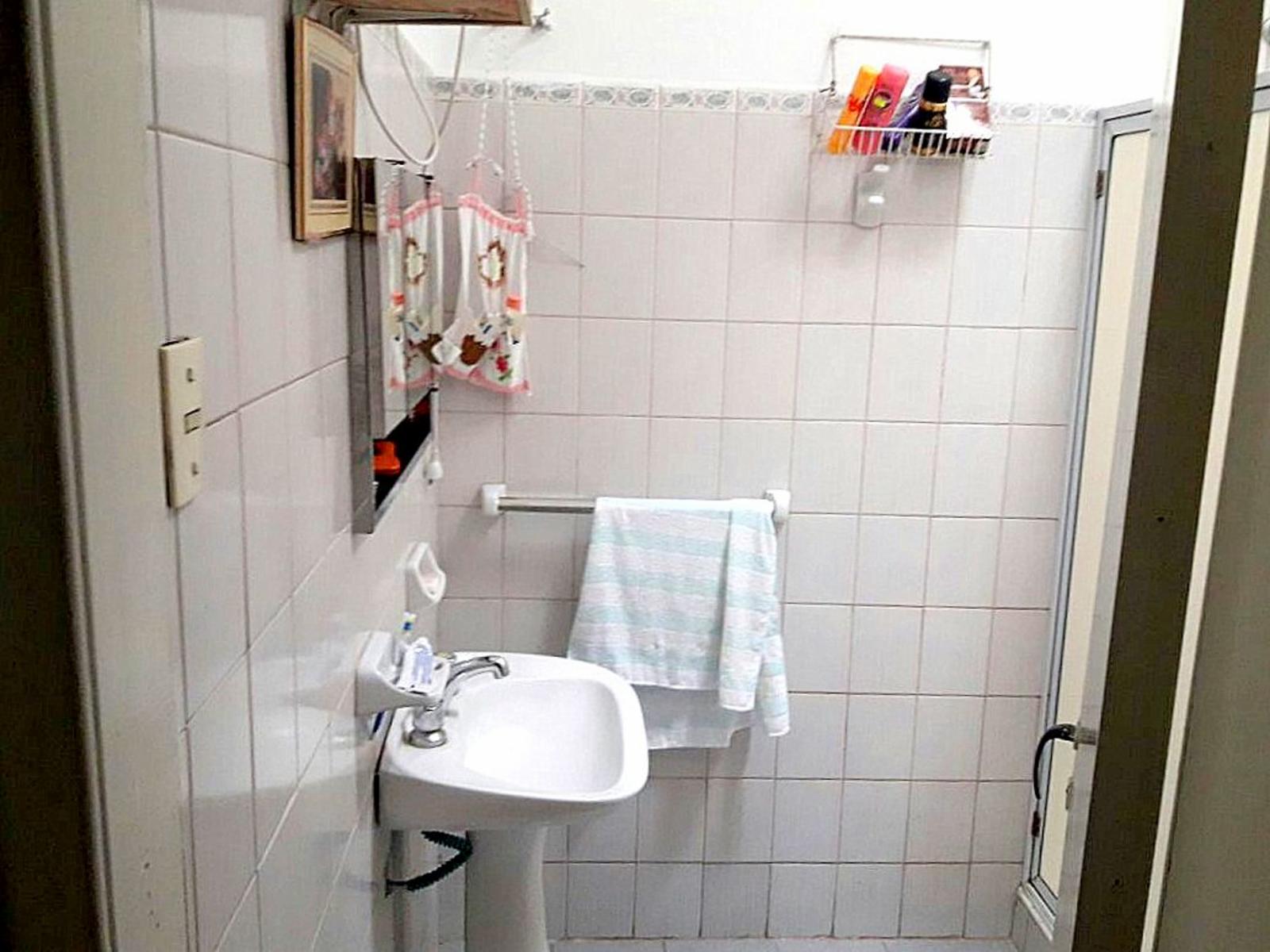 Casa americana en Isidro Casanova sobre lote de 8.66 x 34.64 — foto 15