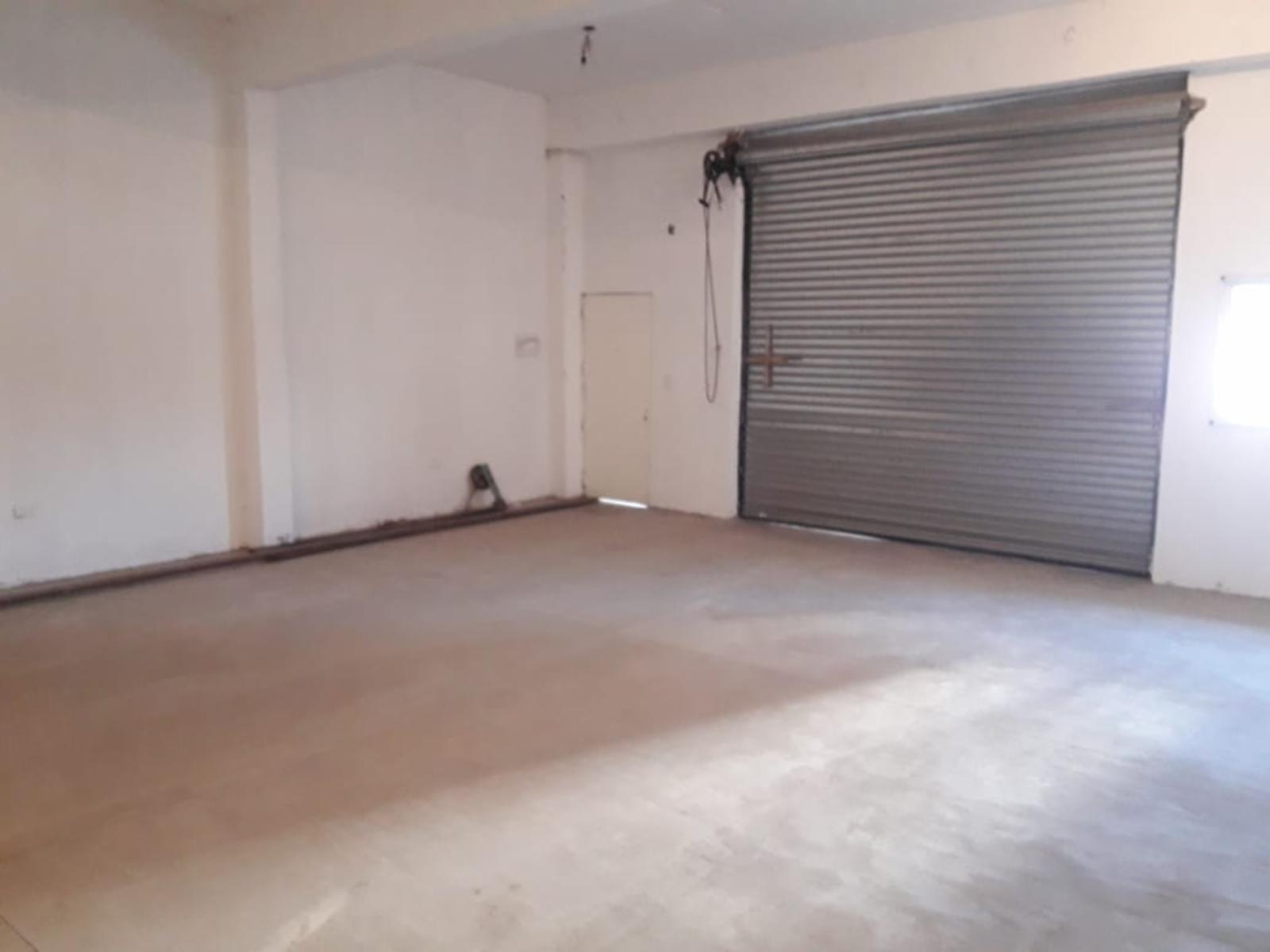 Local 150 m2, 2 baños, A ESTRENAR. Ideal taller, deposito, etc. VENTA O ALQUILER. — foto 3