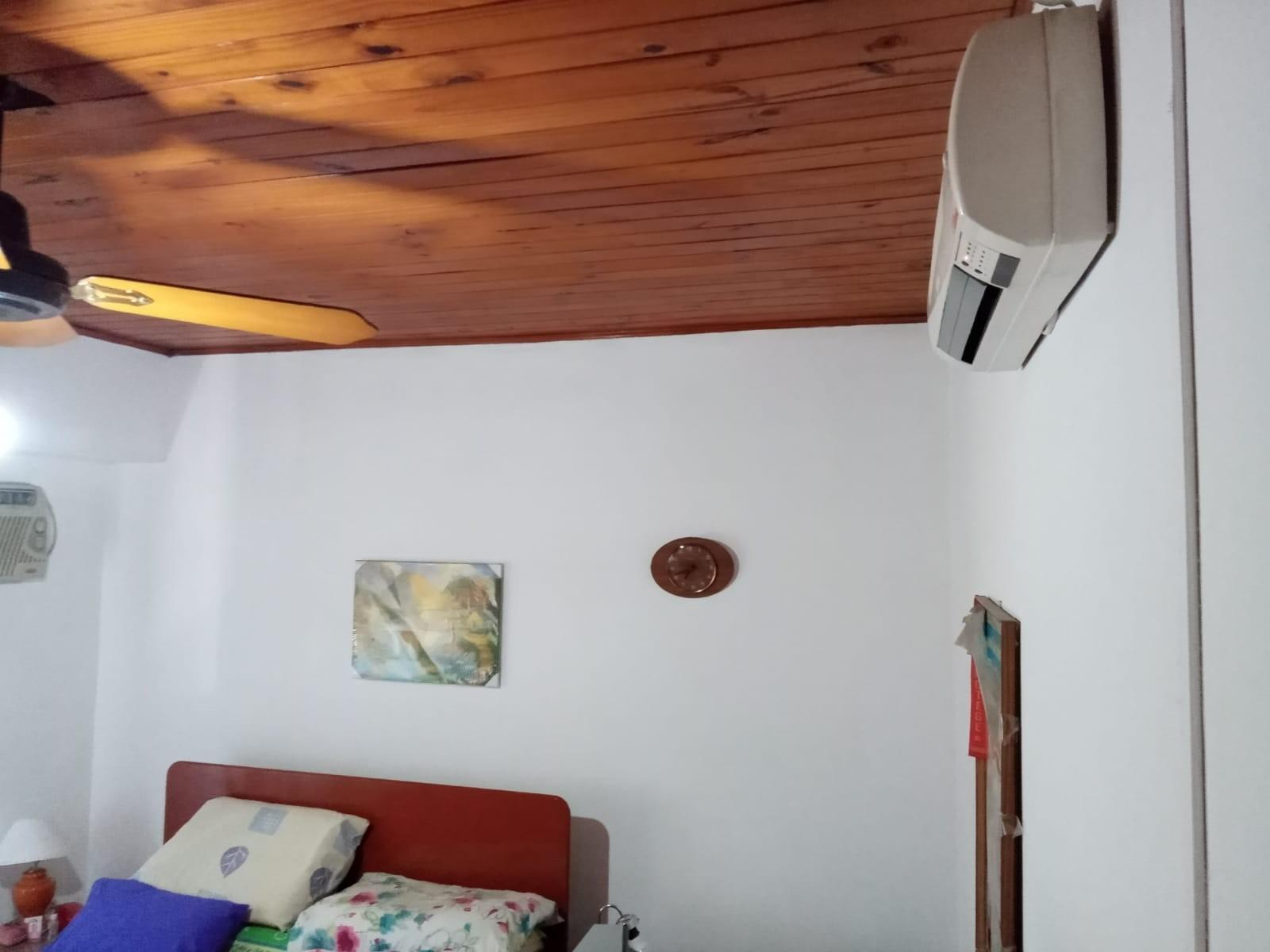 MUY BUENA CASA CON ENTRADA DE AUTO, EN VENTA.ZONA I. CASANOVA — foto 14