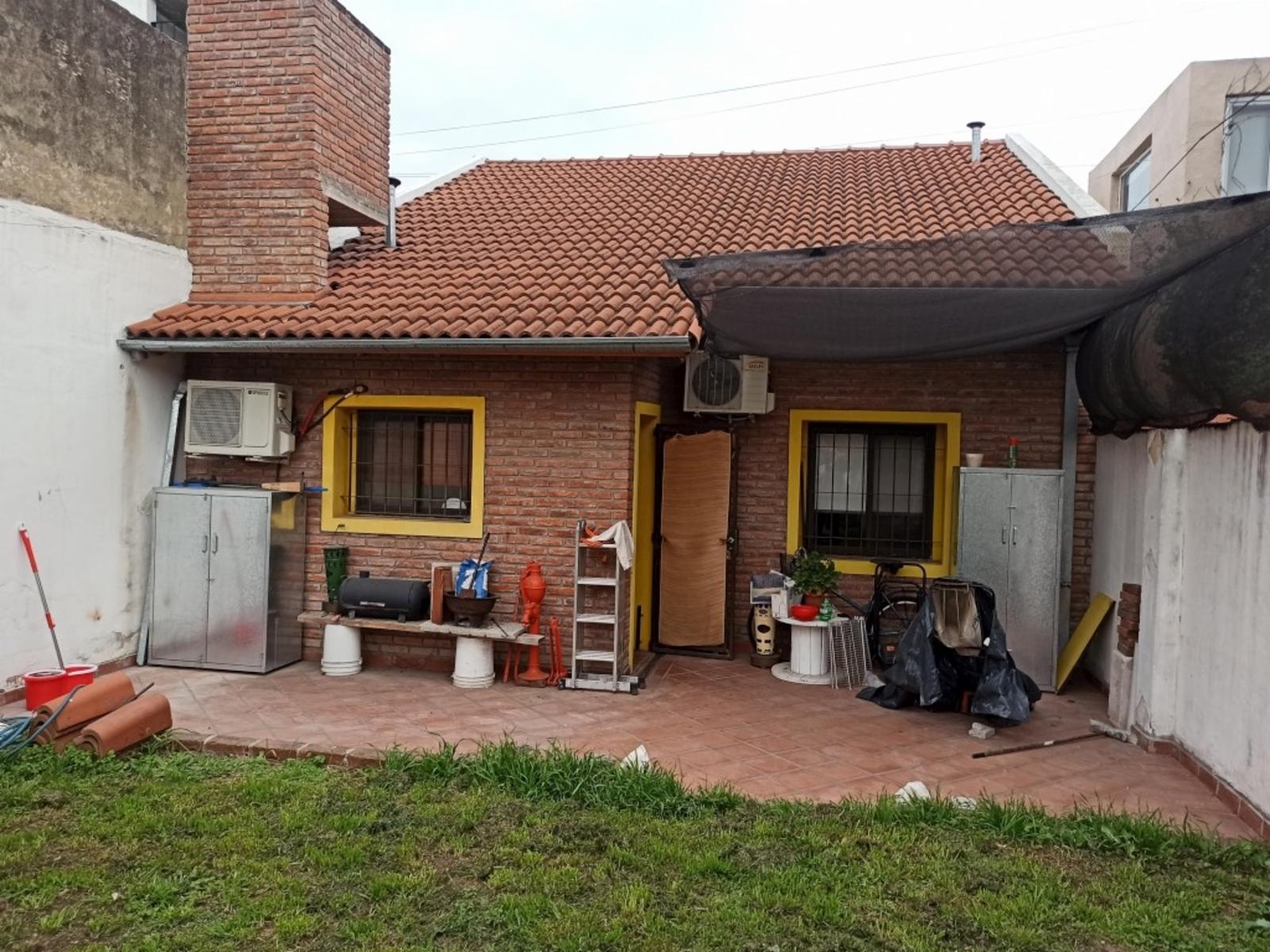 Casa En Venta En Ramos Mejia 3 Amb. Hecha A Nueva, Fondo Libre, Entrada De Auto — foto 10