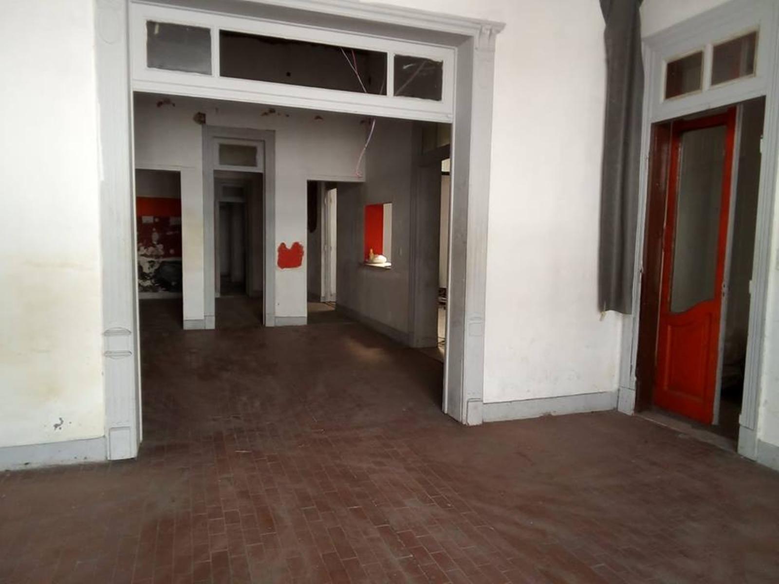 ALQUILO CASA ANTIGUA PARA COMERCIO - 2