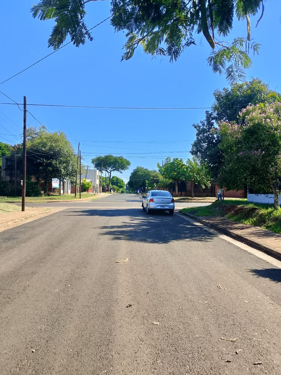 HERMOSA PROPIEDAD EN ESQUINA, CON 2 CASAS PARA USO PROPIO O RENTA — foto 10