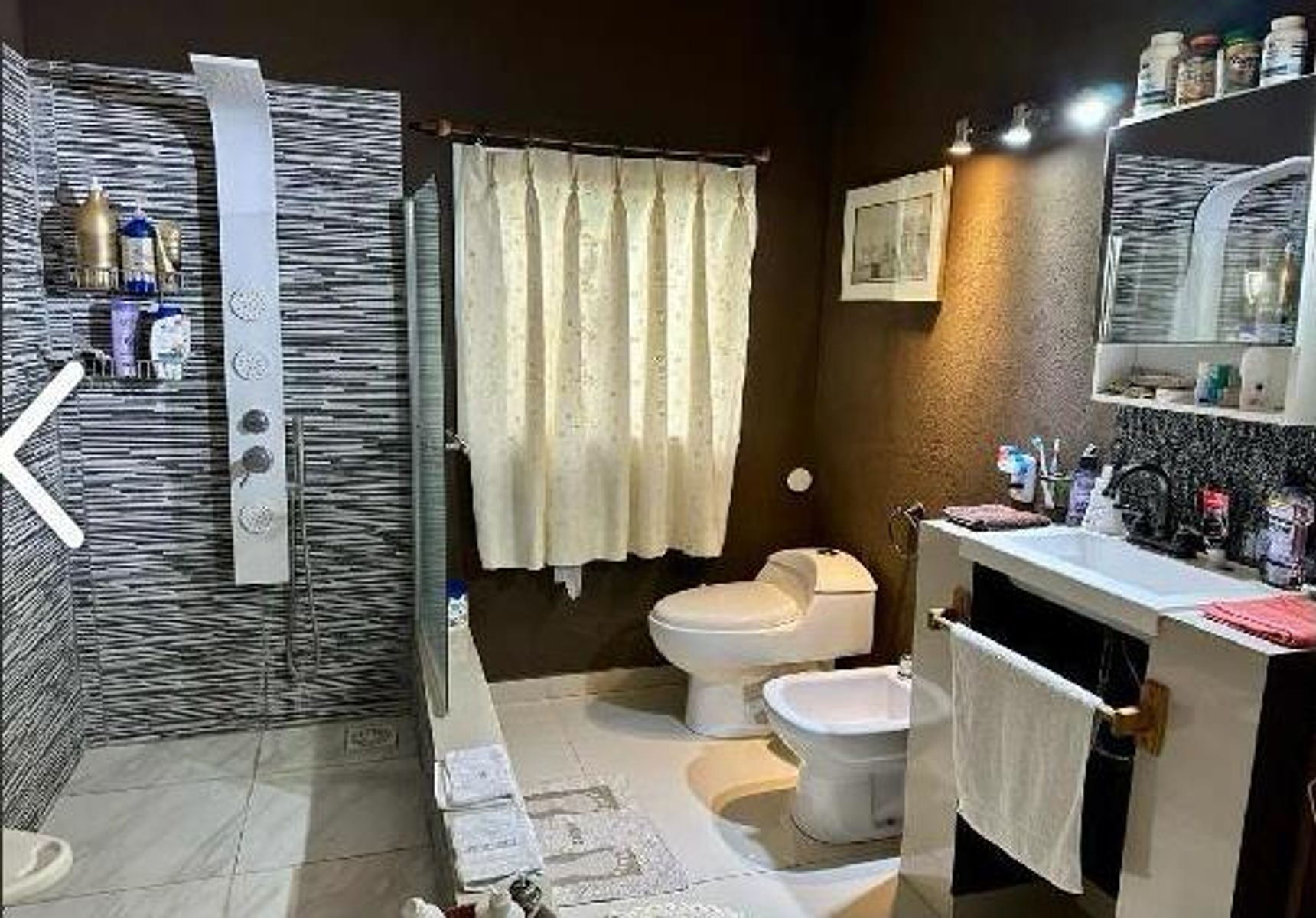 VENDO HERMOSA CASA ESTILO CAMPO EN EXCLUSIVO COUNTRY EN ITUZAINGO CORRIENTES