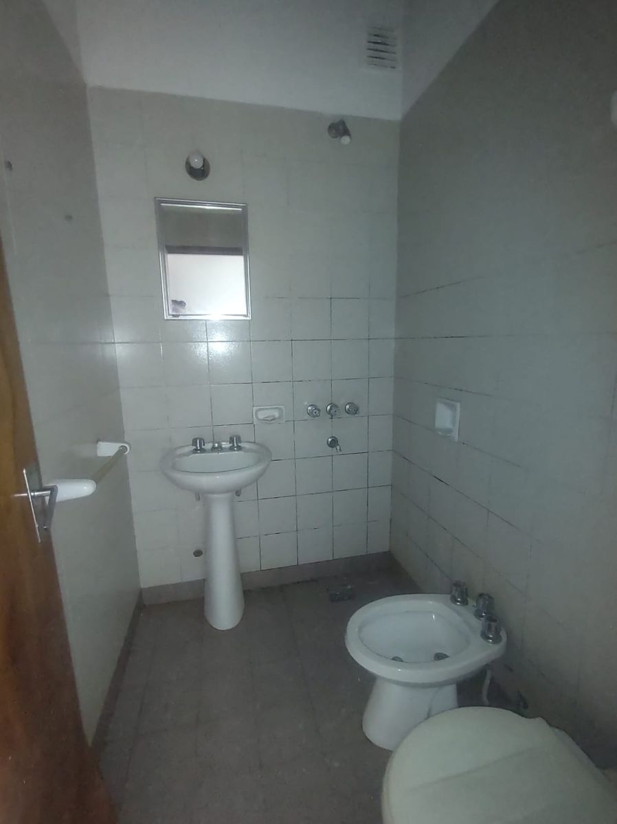 ALQUILO EXCELENTE DEPARTAMENTO DE UN DORMITORIO ZONA CUENCA DEL PLATA YA PASOS DEL CENTRO DE POSADAS - 4