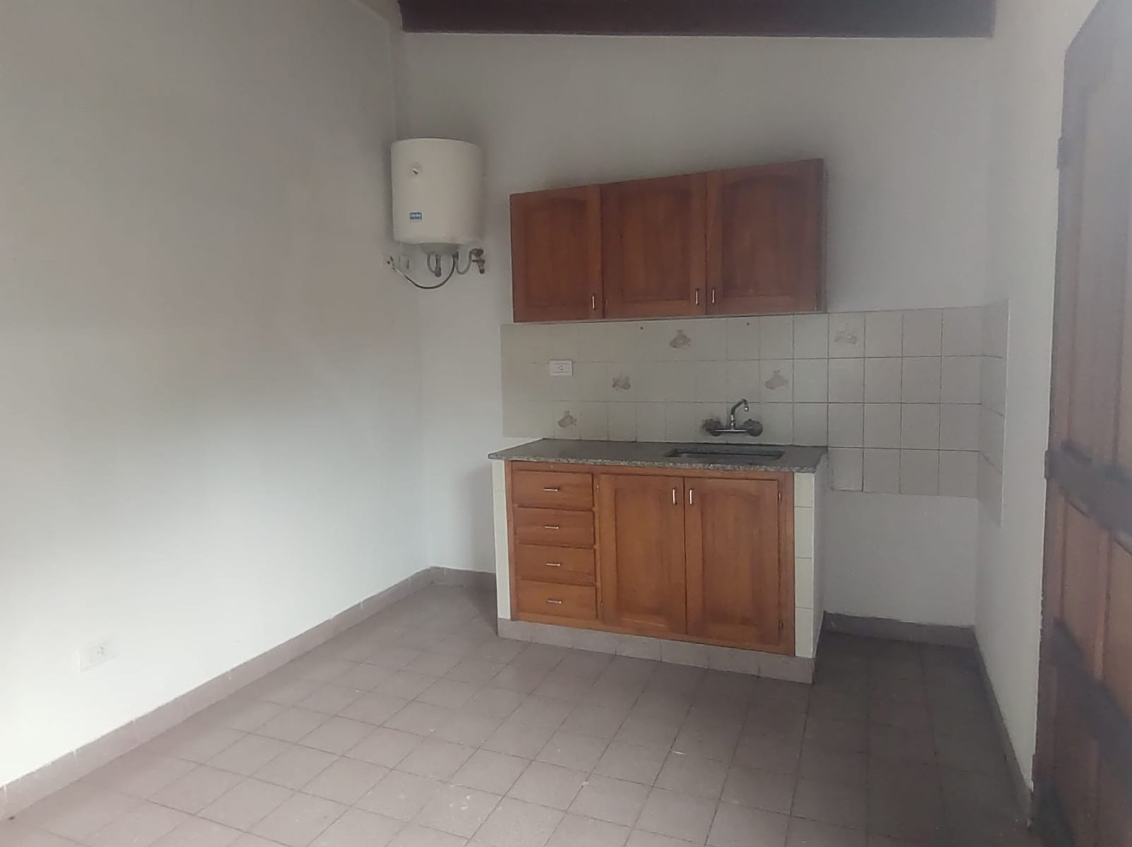 ALQUILO EXCELENTE DEPARTAMENTO DE UN DORMITORIO ZONA CUENCA DEL PLATA YA PASOS DEL CENTRO DE POSADAS - 7