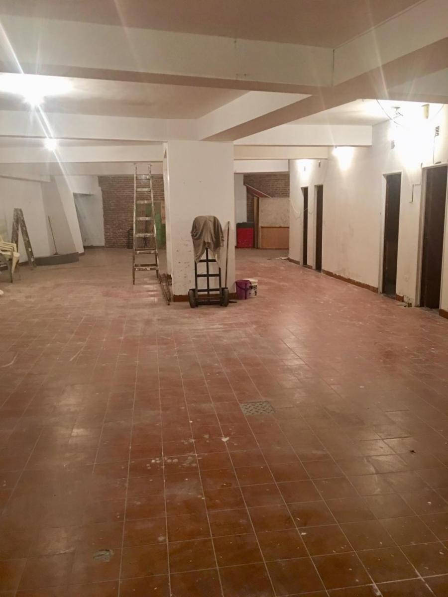 LOCAL EN VENTA EN VILLA ORTUZAR - 2