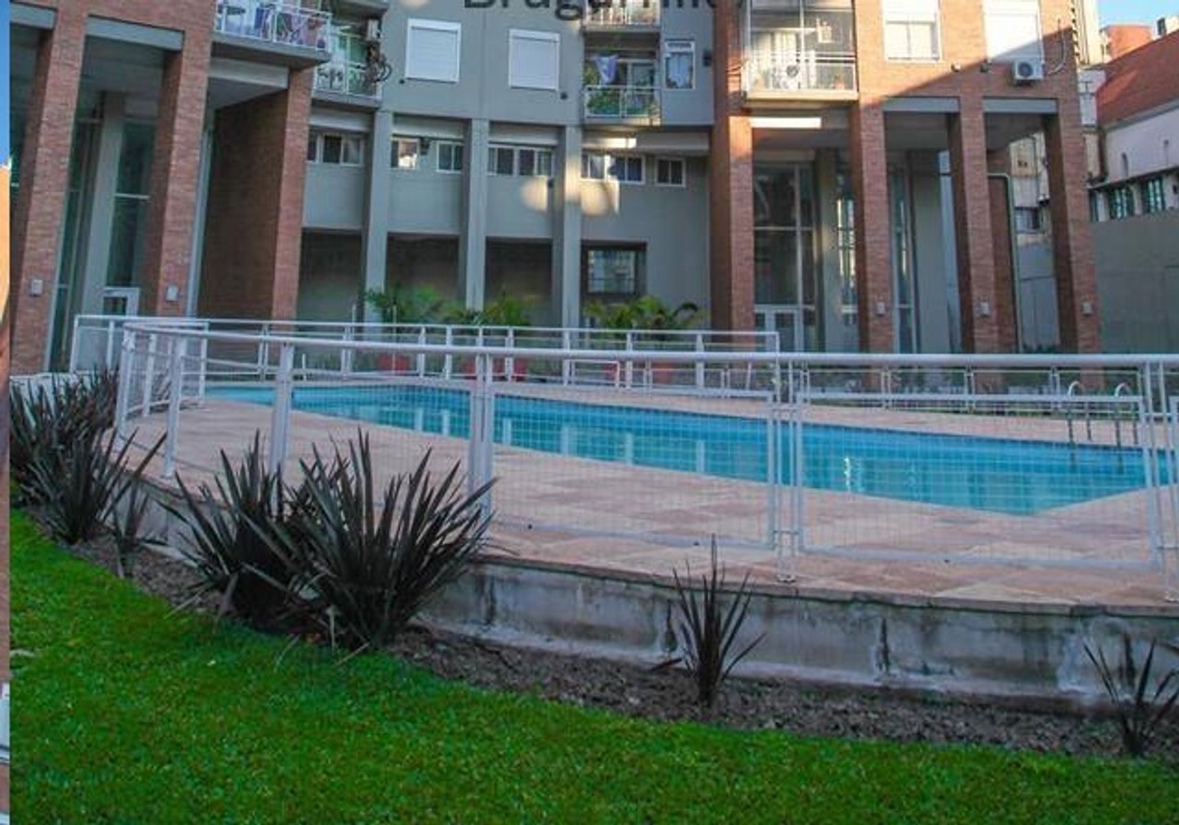 ALQUILER 2 AMPLIOS AMBIENTES EN CHACARITA, VISTA PANORAMICA PISO 28 - 27