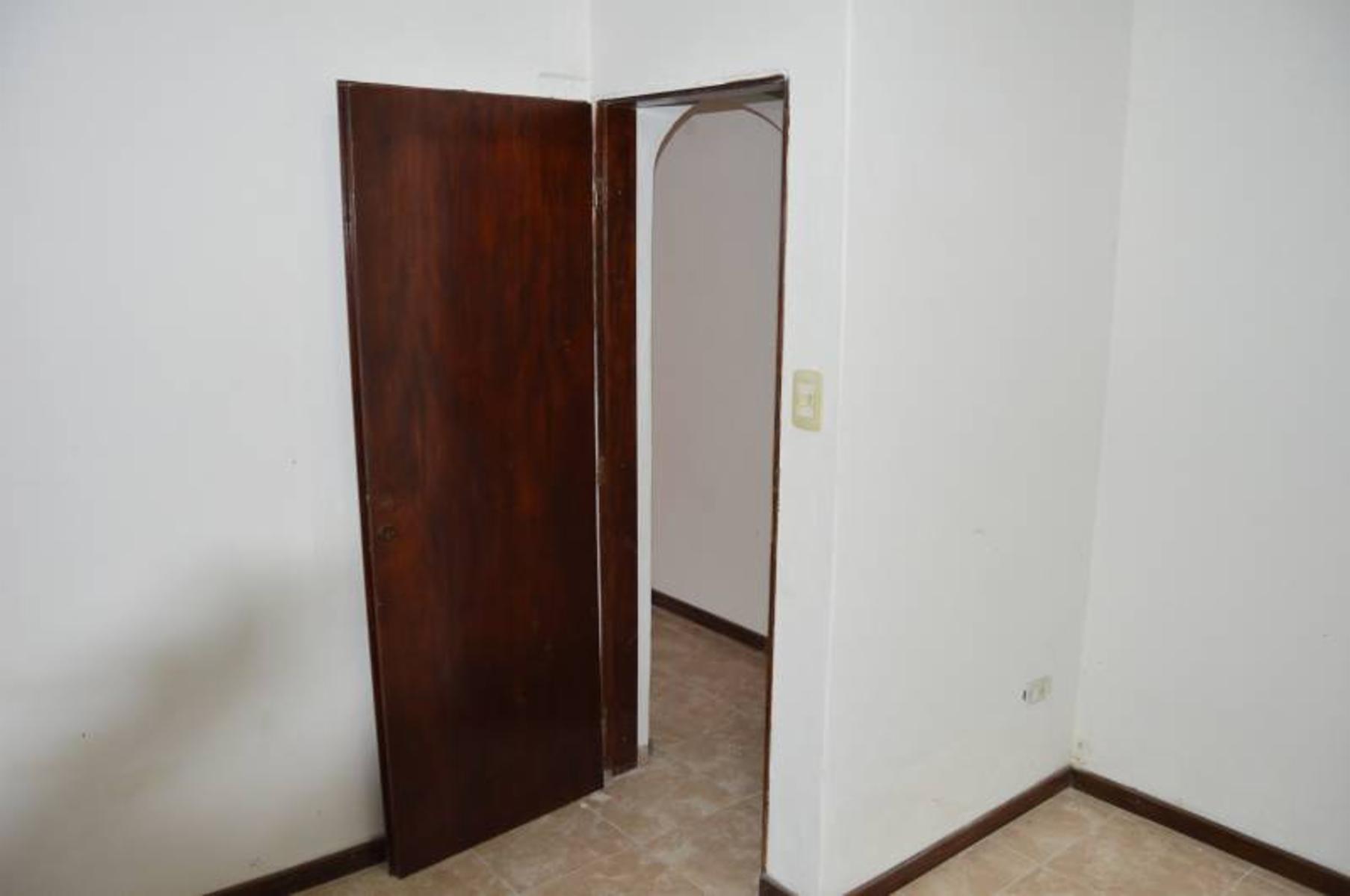Calle 29 entre 4 y 6 10 - General Belgrano - Buenos Aires — foto 4