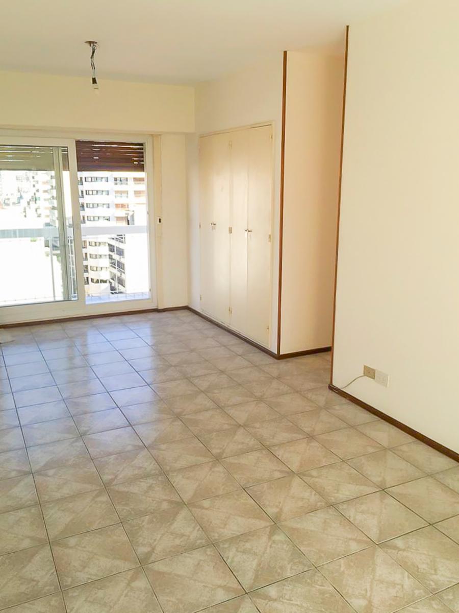 MUY CÓMODO DEPARTAMENTO 3 AMBIENTES CON AMPLIO BALCÓN - 2