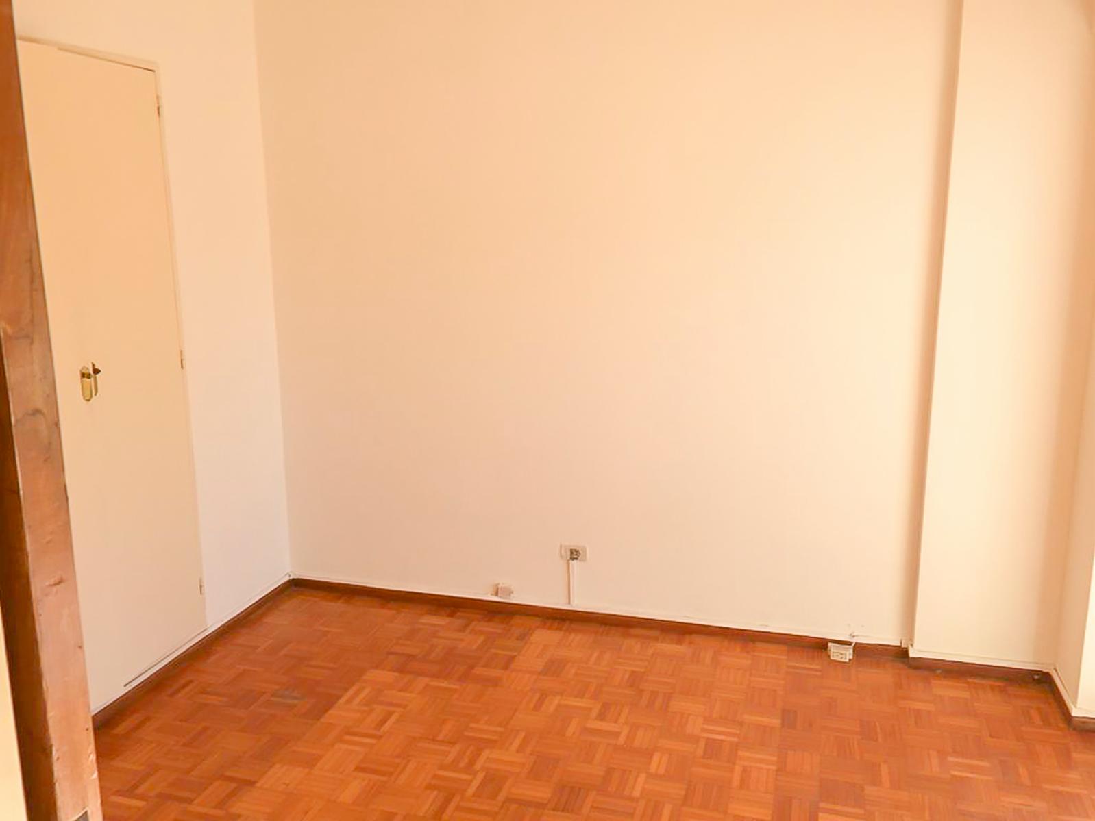 MUY CÓMODO DEPARTAMENTO 3 AMBIENTES CON AMPLIO BALCÓN - 5