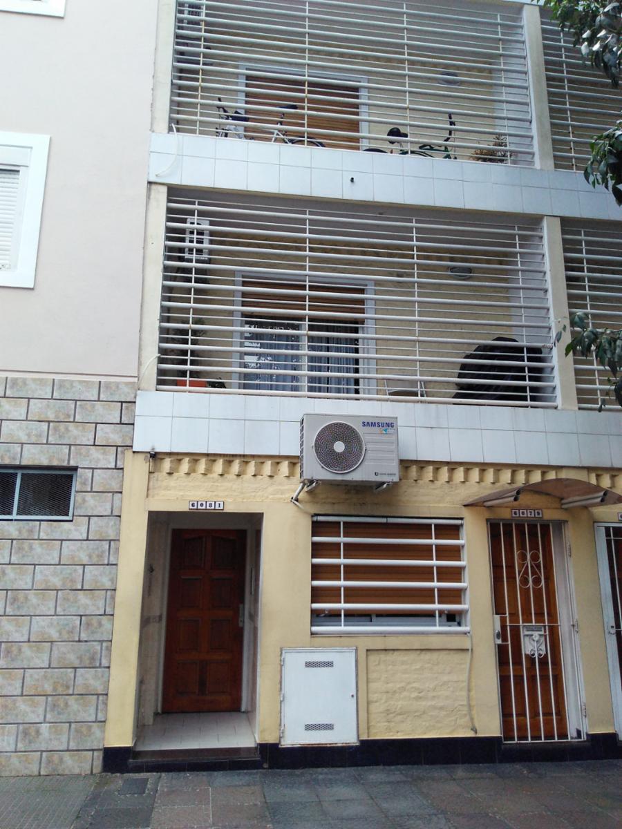 Departamento tipo PH, Planta baja, contrafrente, con patio