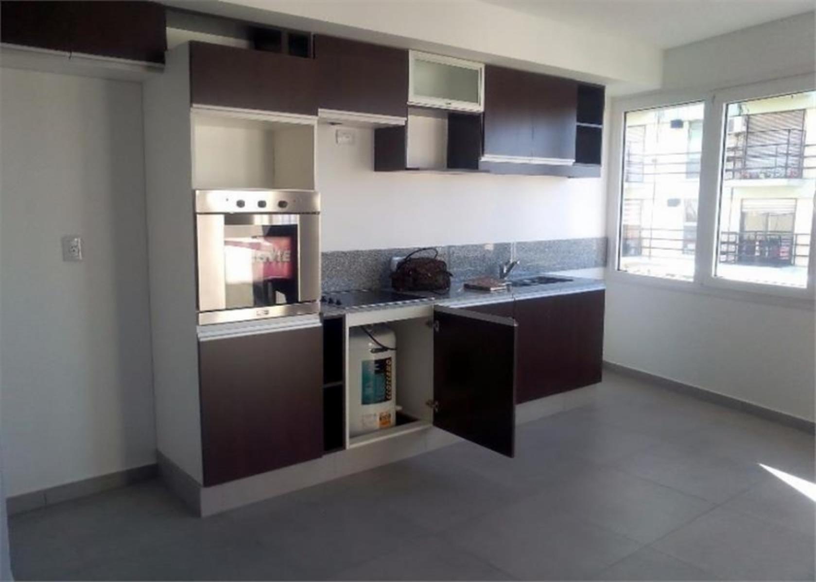Departamento de 2 ambientes con balcón en Liniers