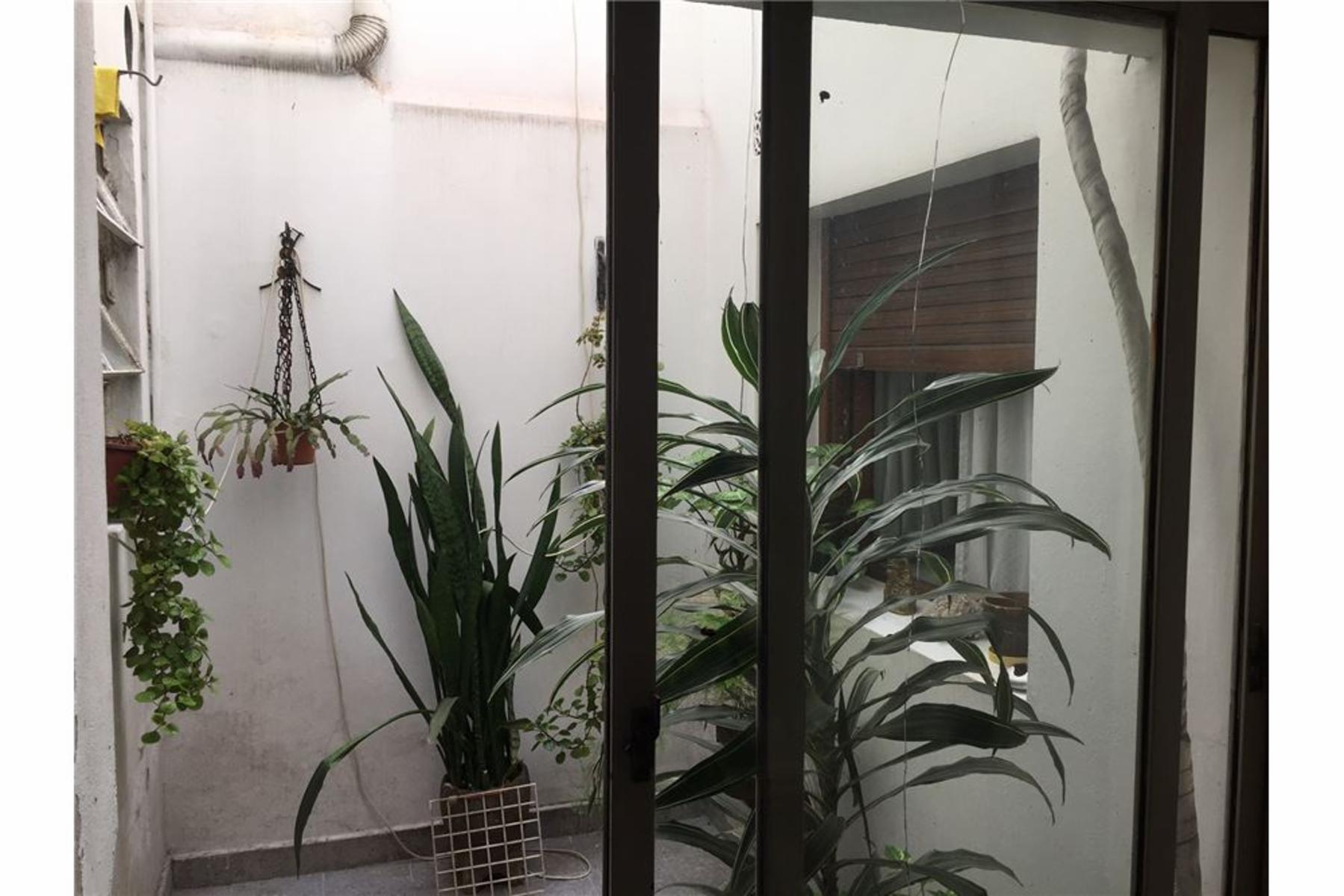 Casa 4 ambientes con garage + local Flores Sur — foto 8