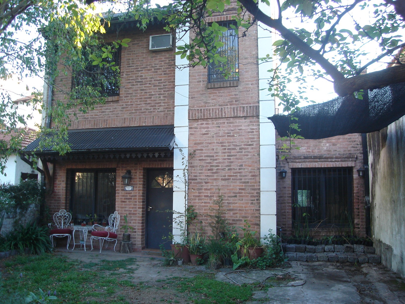 Chalet 5 amb. 10 x 30 mts.