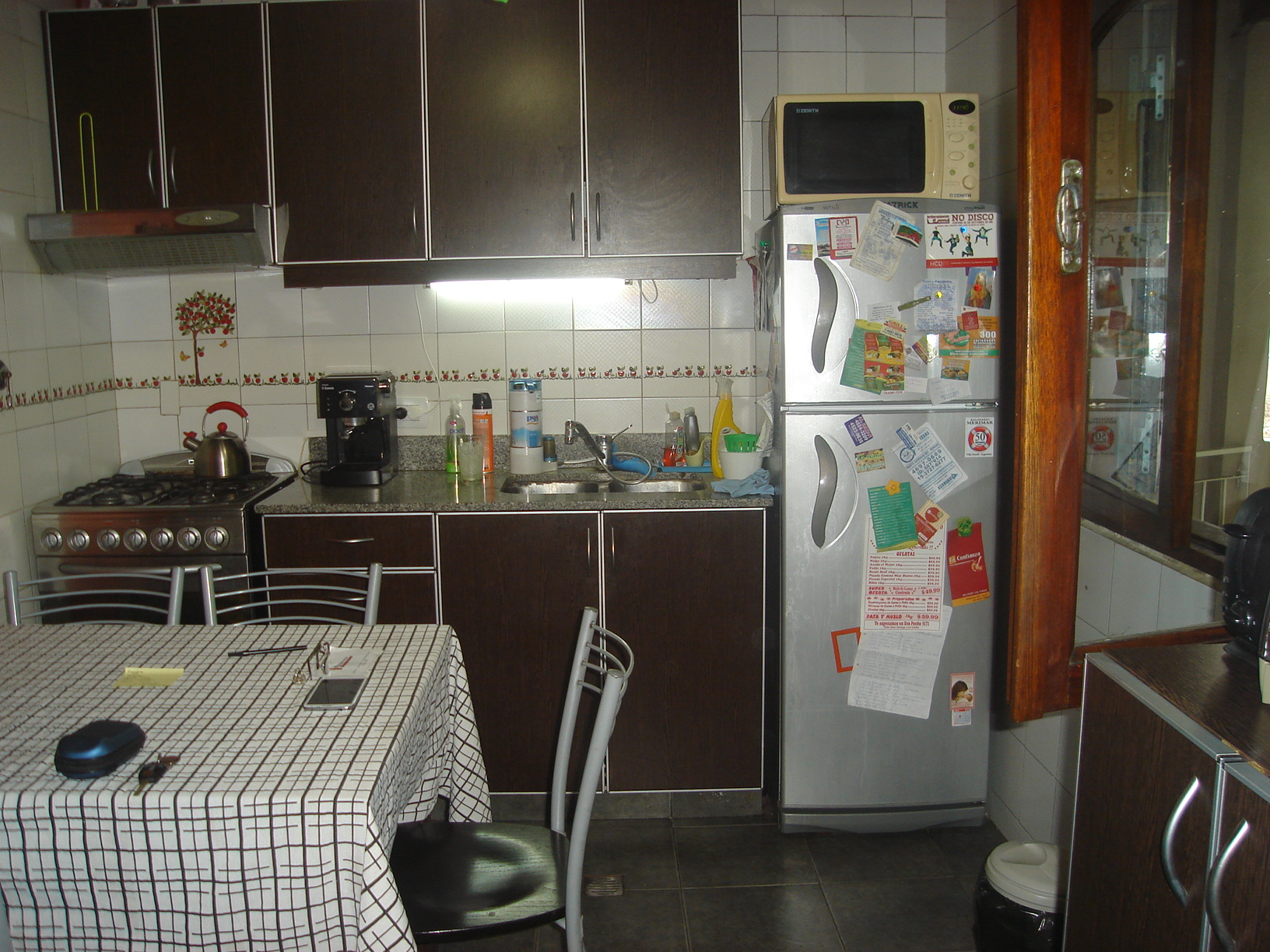 Amplia casa en 2 plantas ideal 2 flias. Moron Sur. — foto 6