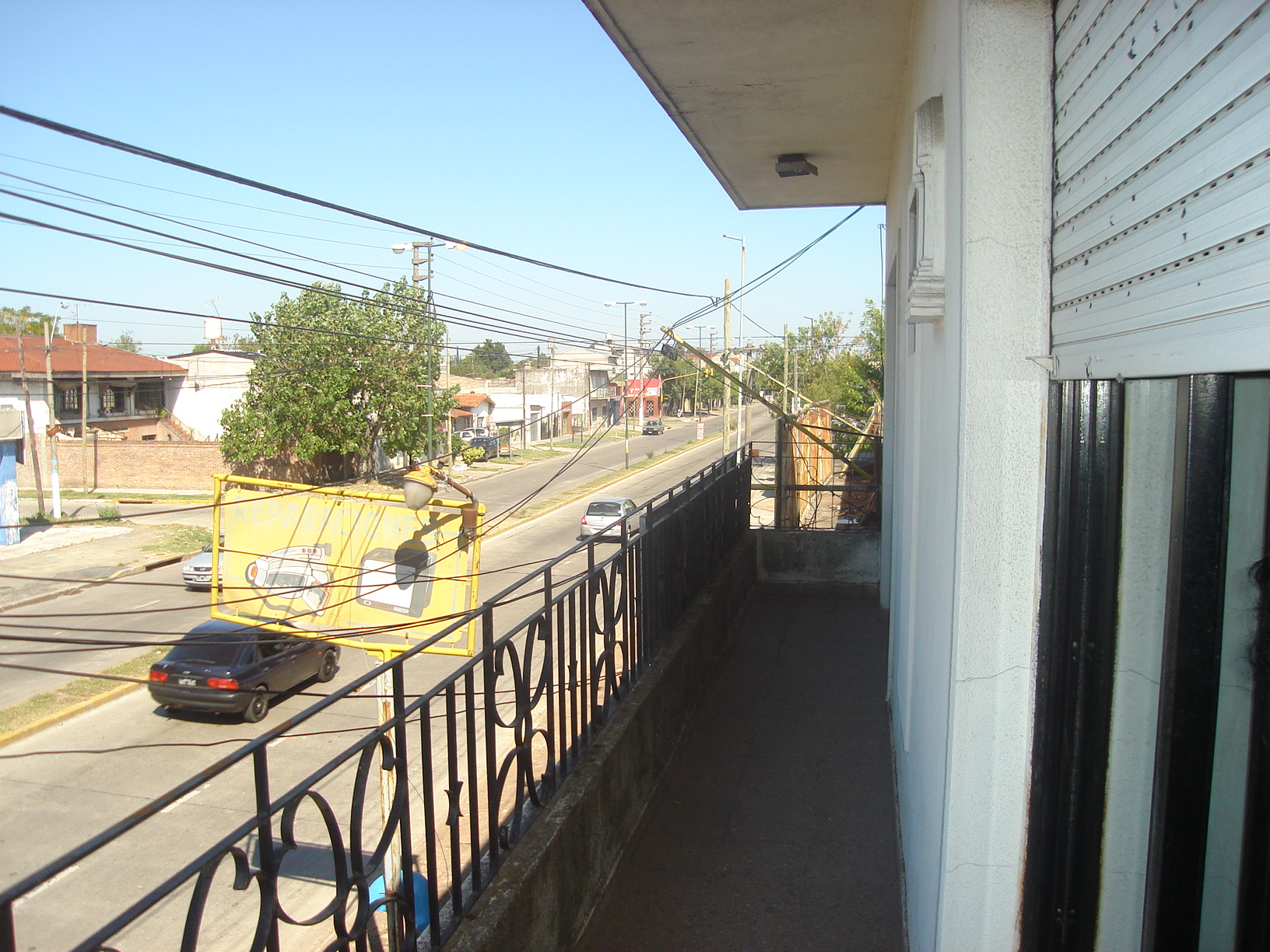 Casa 4 amb. con locales al frente sobre amplio lote, en importante avenida. Ituzaingo Sur. — foto 5