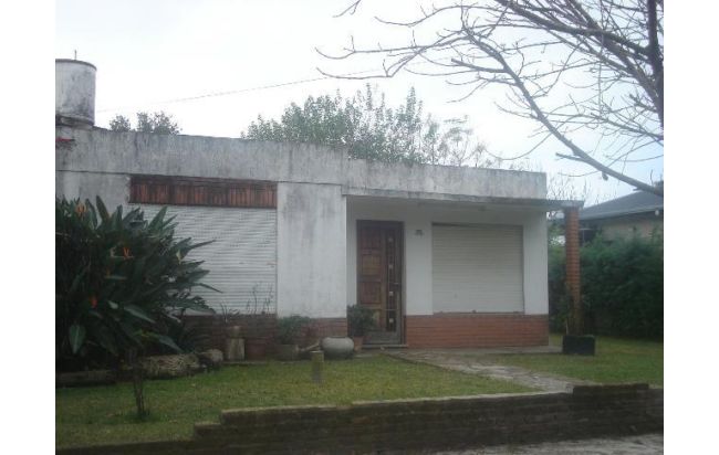 Casa 3 amb. muy amplios, cerca de centro comercial. Ituzaingó Norte. — foto 2