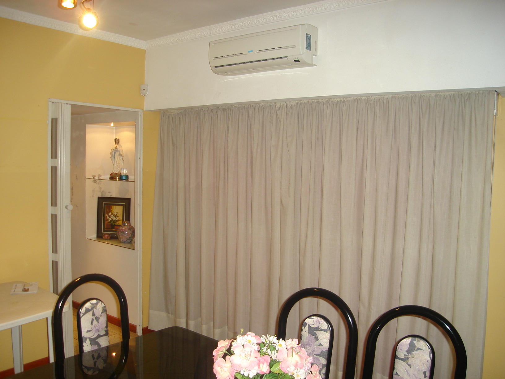 Chalet 7 amb. con quincho. Cerca de Acceso Oeste. — foto 7