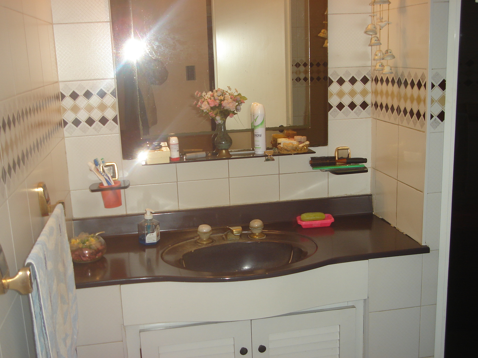 Chalet 7 amb. con quincho. Cerca de Acceso Oeste. — foto 9