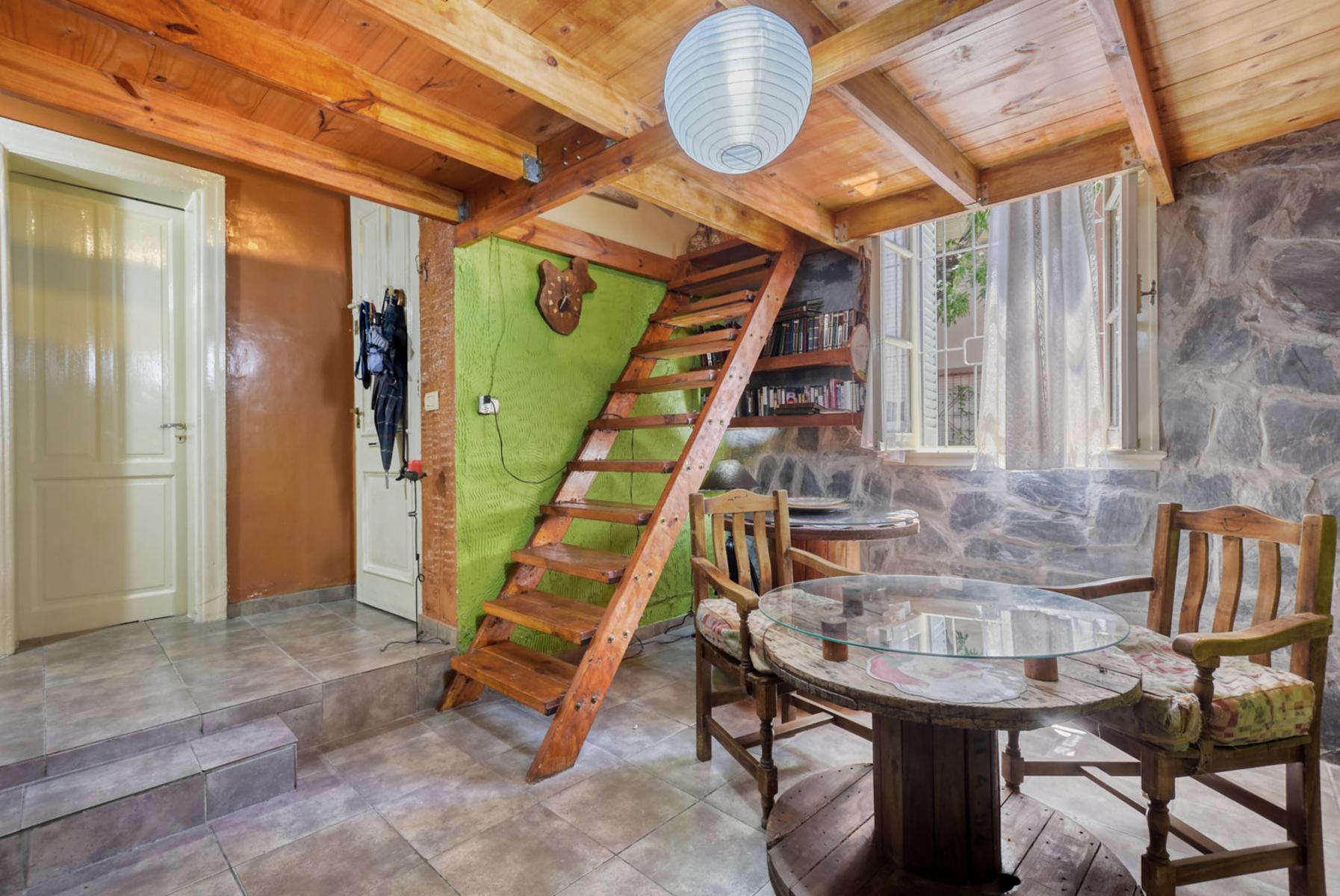 Venta Excelente casa en dos plantas - Superficie total: 132 m2 - 10