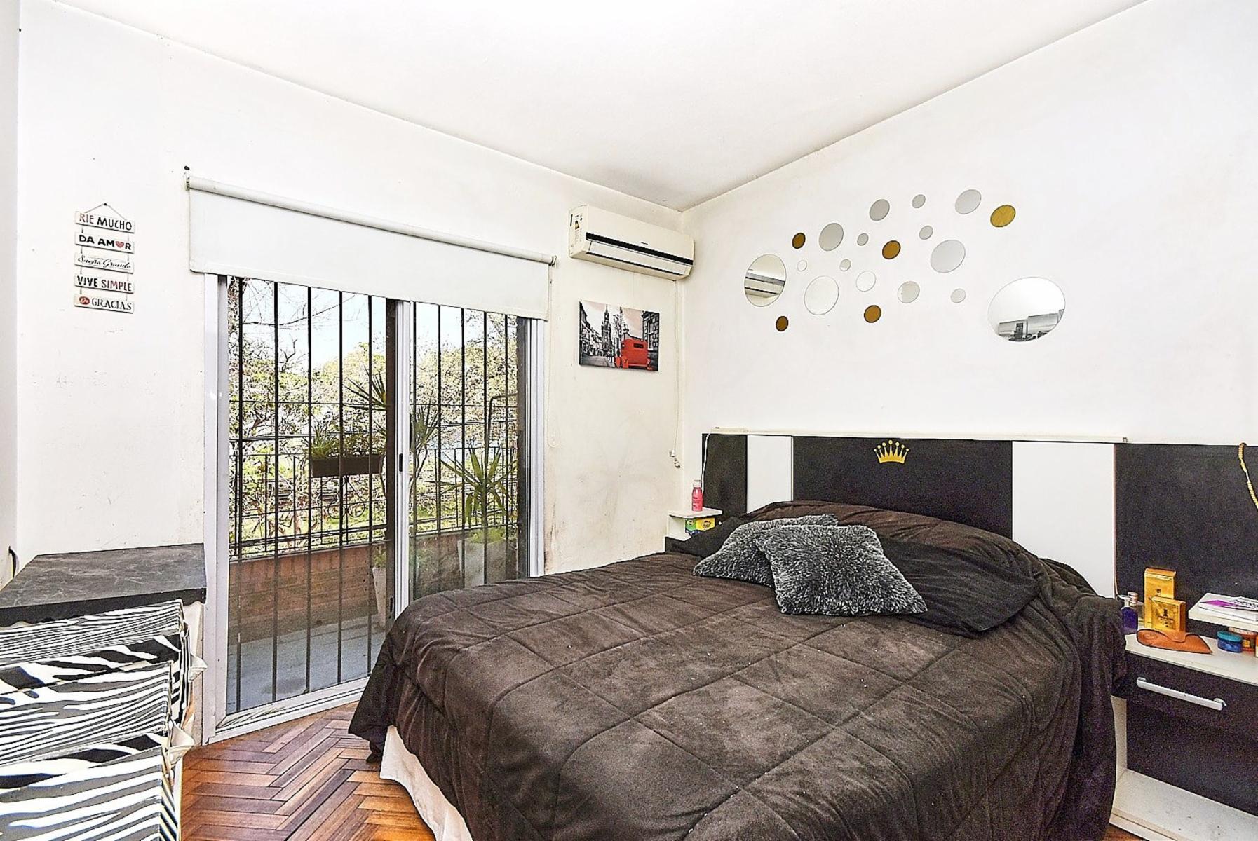 Venta PH 3 Ambientes + Balcón y Terraza - Villa Maipu
