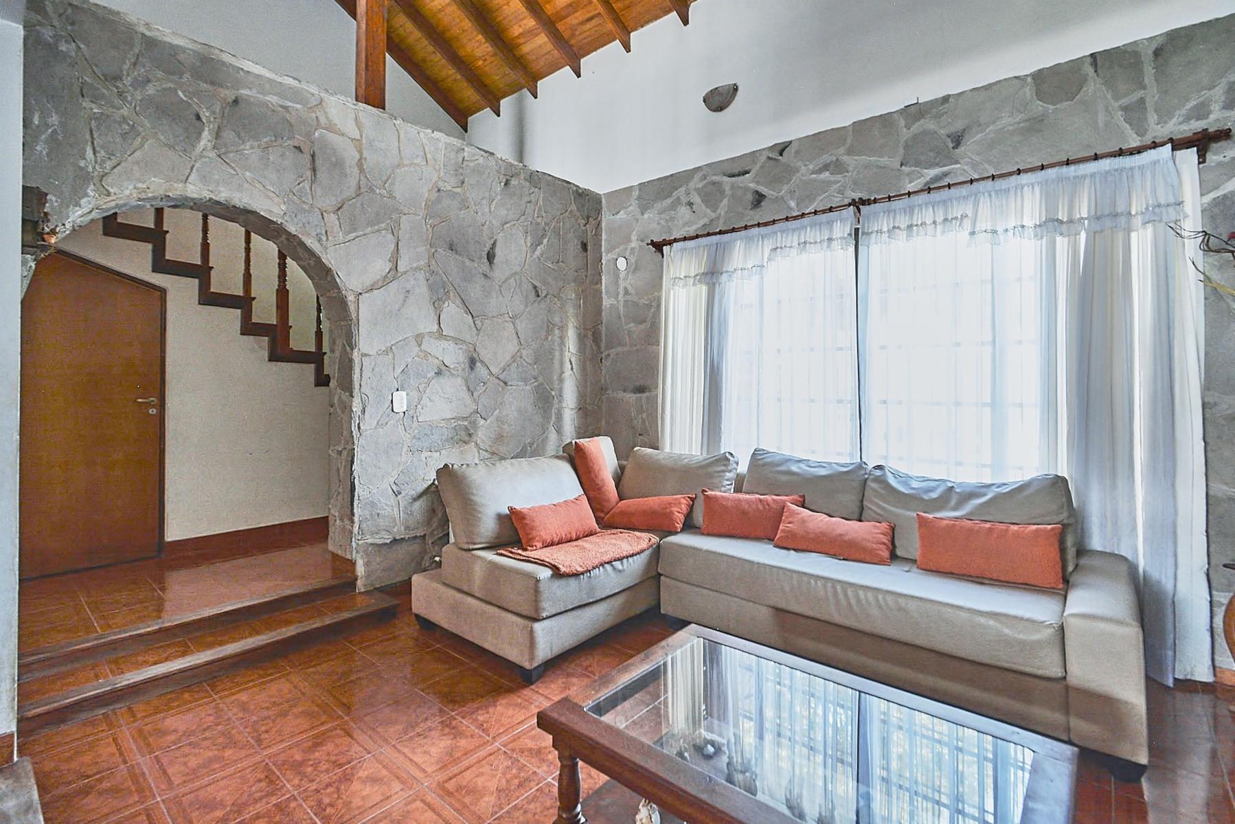 Venta Chalet 5 Ambientes C/parque, Quincho y Piscina — foto 15