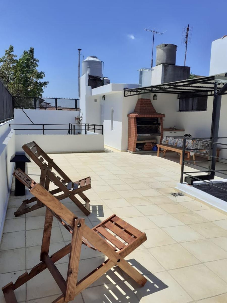 Muy linda Casa de 3 ambientes con entrada de auto .- Zona Villa Luzuriaga - Consulte — foto 9