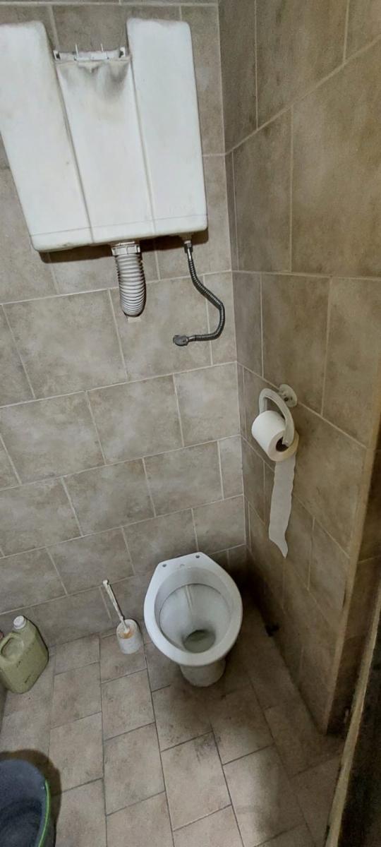 Local Comercial en esquina con muy buena estructura. Zona La Tablada. Consulte — foto 10
