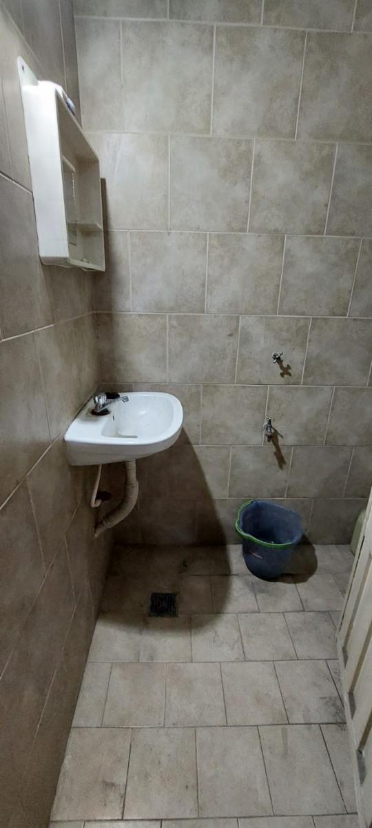 Local Comercial en esquina con muy buena estructura. Zona La Tablada. Consulte — foto 11