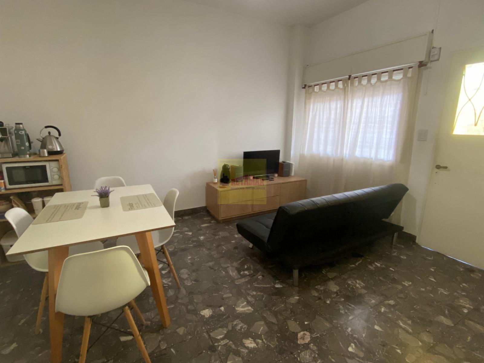 Venta de 3 departamentos en block. Zona Villa Luzuriaga. Consulte — foto 2