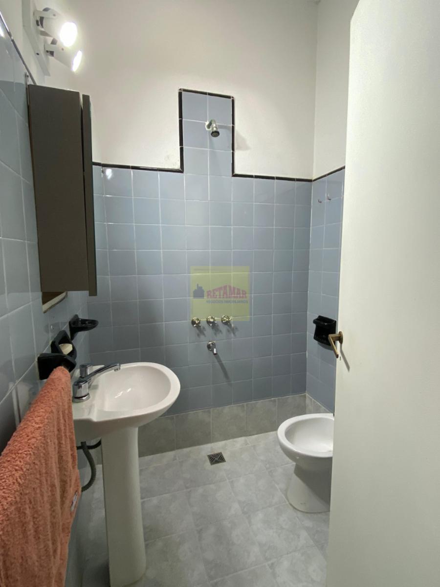 Venta de 3 departamentos en block. Zona Villa Luzuriaga. Consulte — foto 9