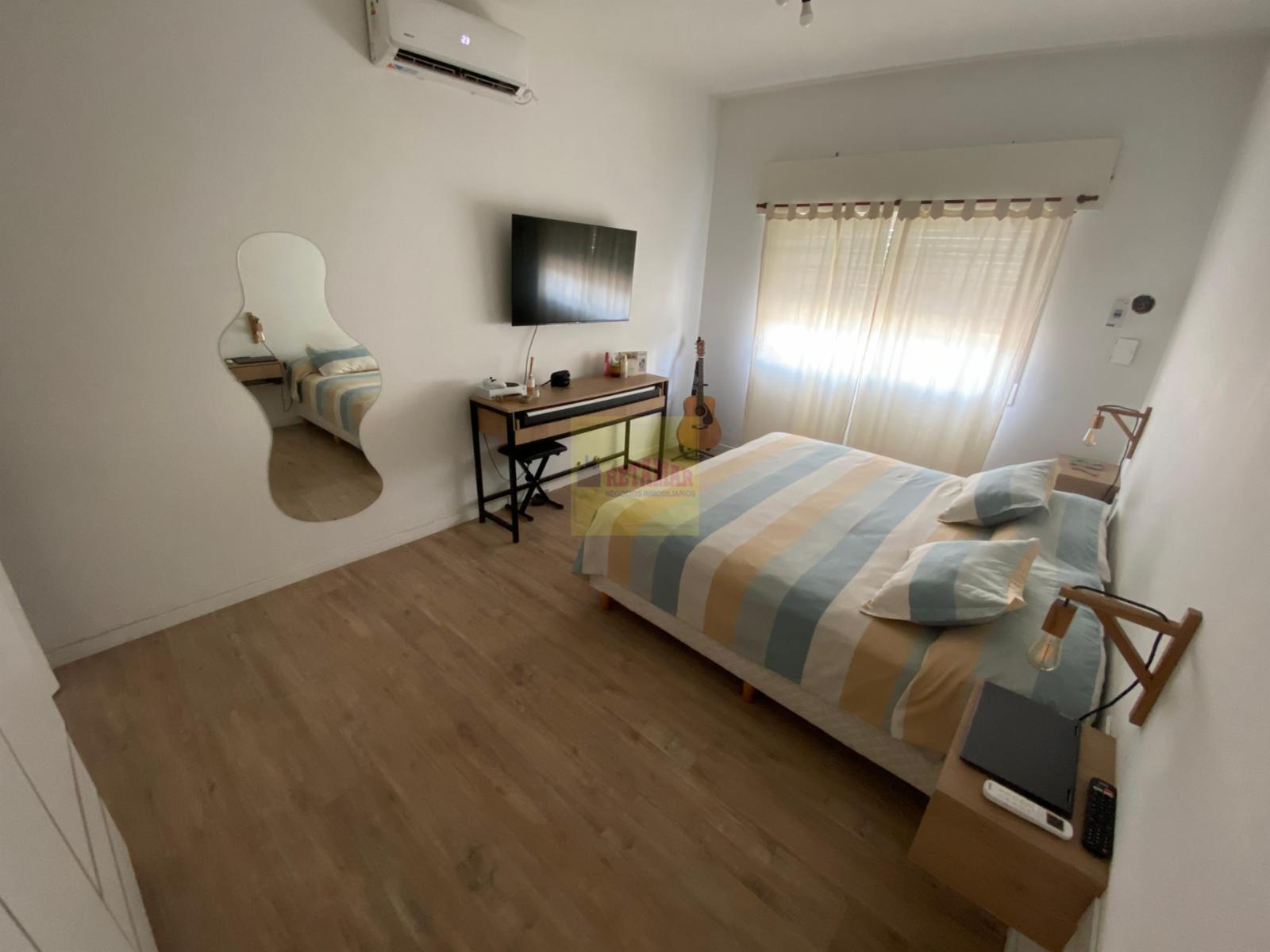 Venta de 3 departamentos en block. Zona Villa Luzuriaga. Consulte — foto 11