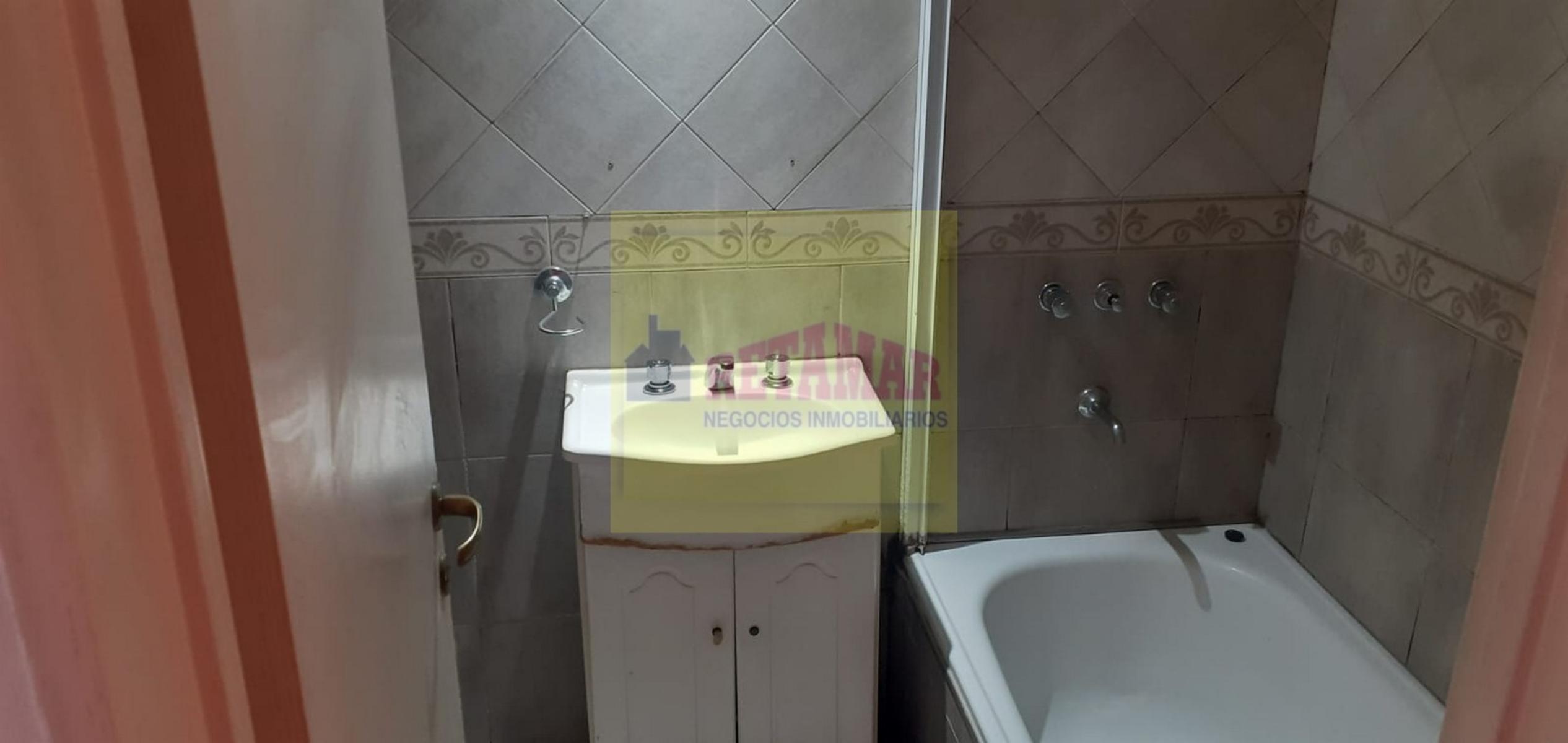 Venta de Departamento 3 ambientes con cochera. Zona Villa Luzuriaga. — foto 7