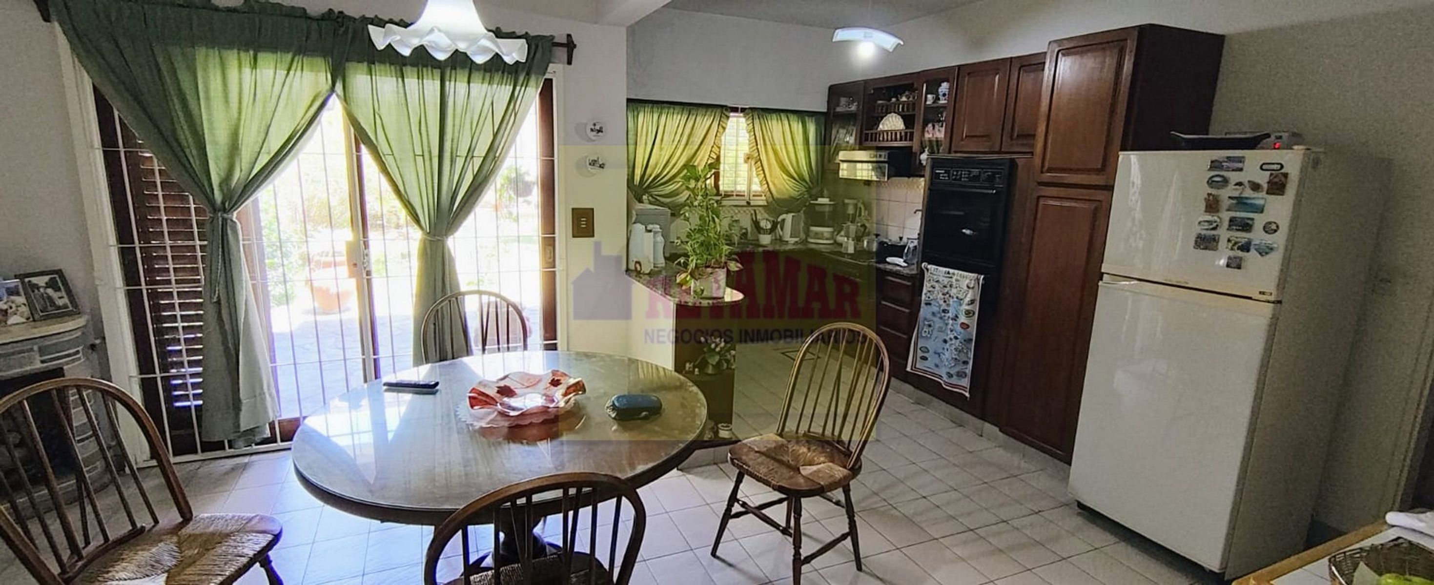 Chalet en Venta en Morón - Casa 4 Ambientes con Quincho, Garage y Altillo — foto 4