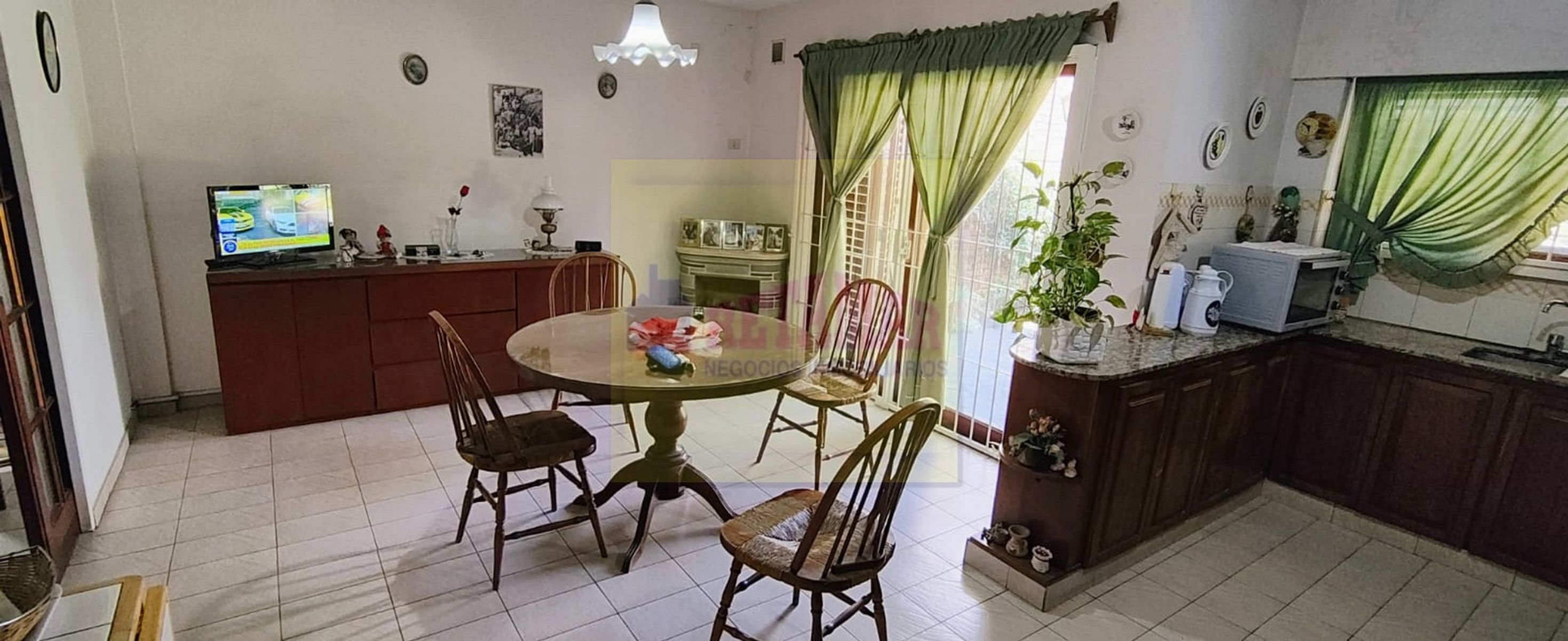 Chalet en Venta en Morón - Casa 4 Ambientes con Quincho, Garage y Altillo — foto 6