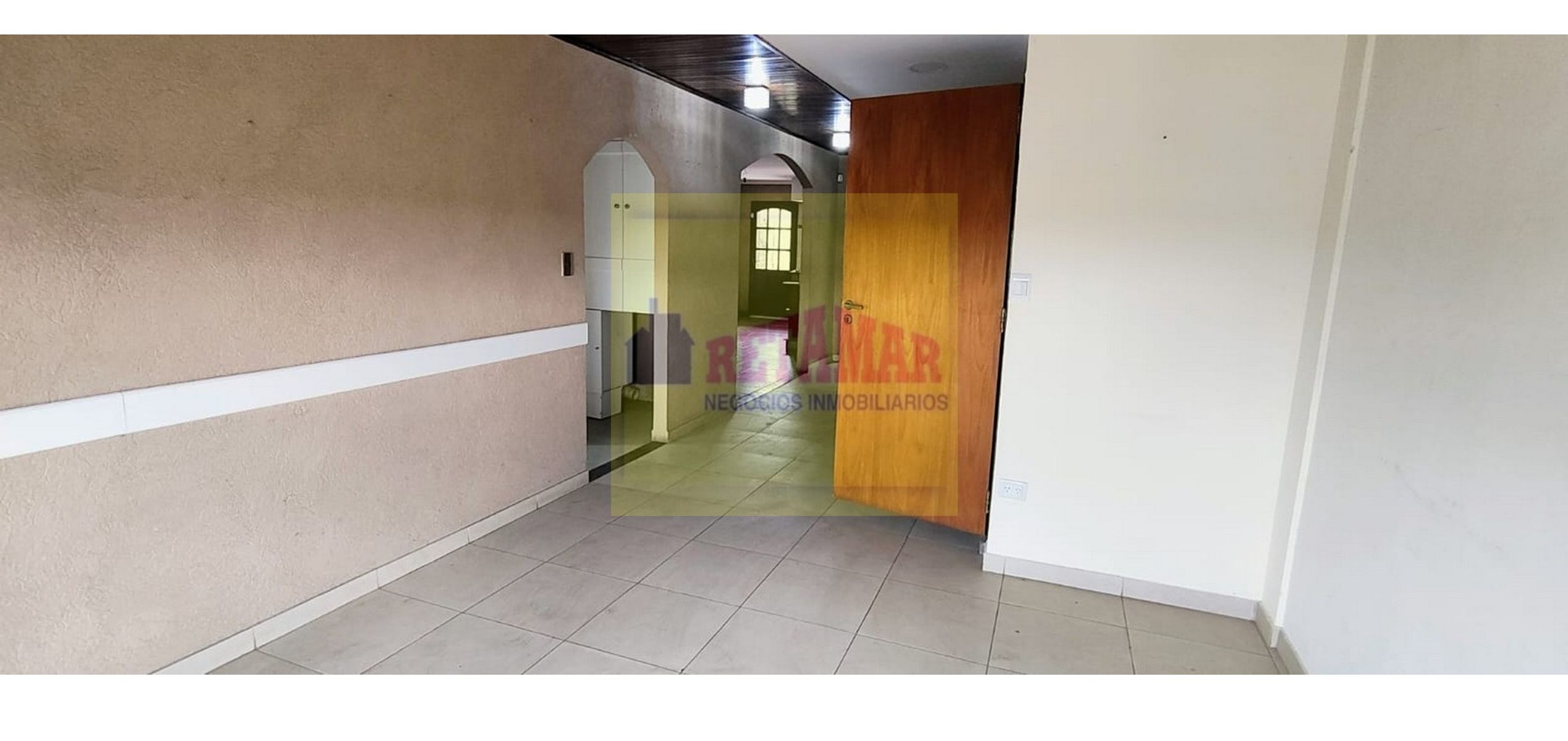Hermoso Departamento 3 Ambientes con Balcón, Patio y Parrilla sobre Av. Presidente Perón - San Justo - 6