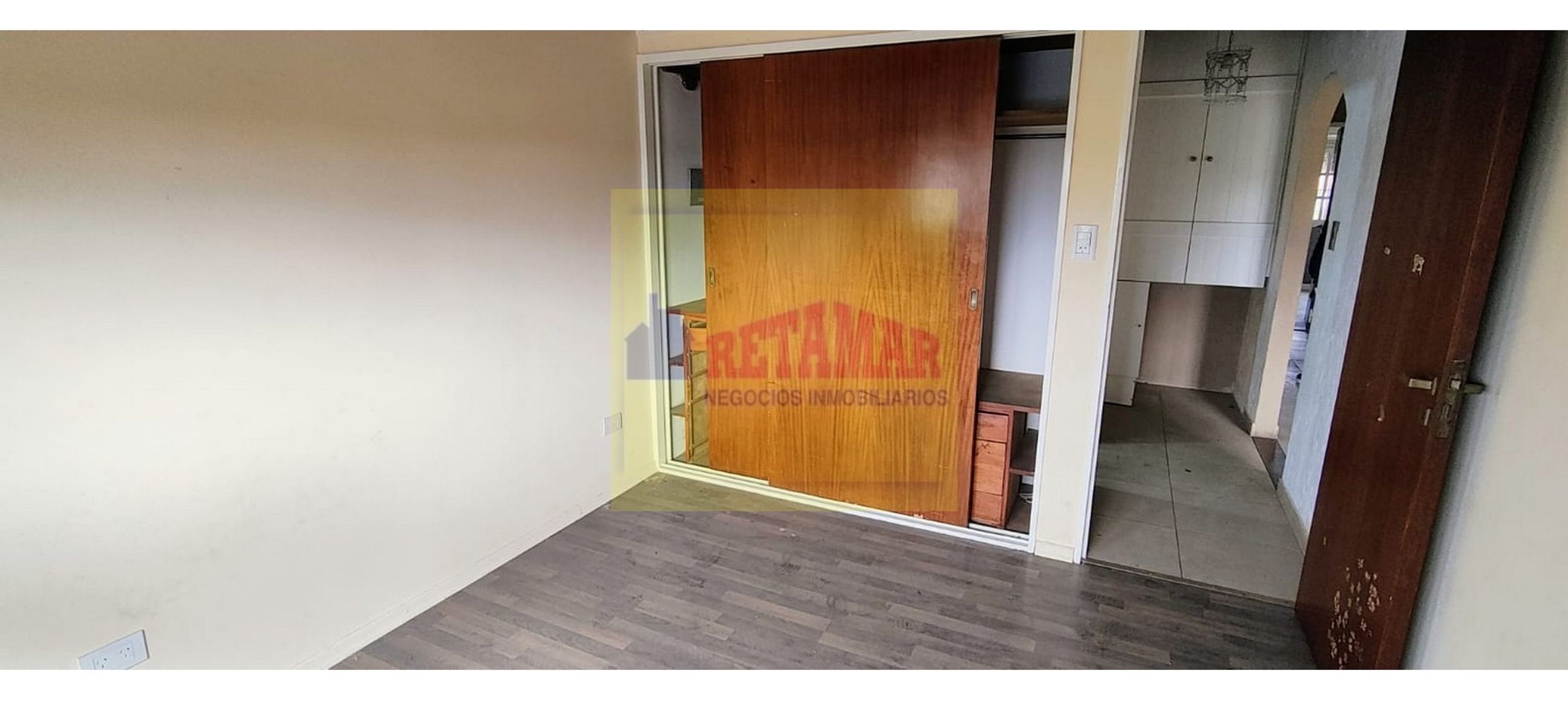 Hermoso Departamento 3 Ambientes con Balcón, Patio y Parrilla sobre Av. Presidente Perón - San Justo - 12