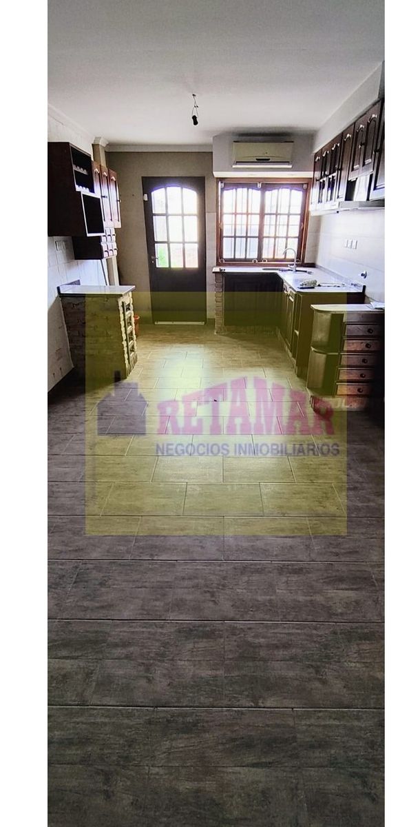 Hermoso Departamento 3 Ambientes con Balcón, Patio y Parrilla sobre Av. Presidente Perón - San Justo - 18